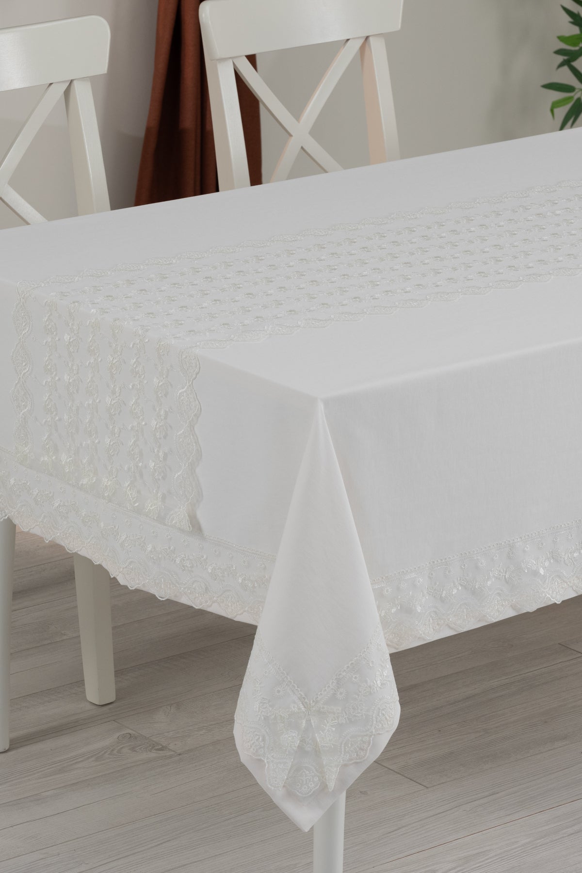 Tropikhome 160 x 220 Krem Pamuklu Masa Örtüsü Ve Dantelli Runner Çeyiz Seti — Krem