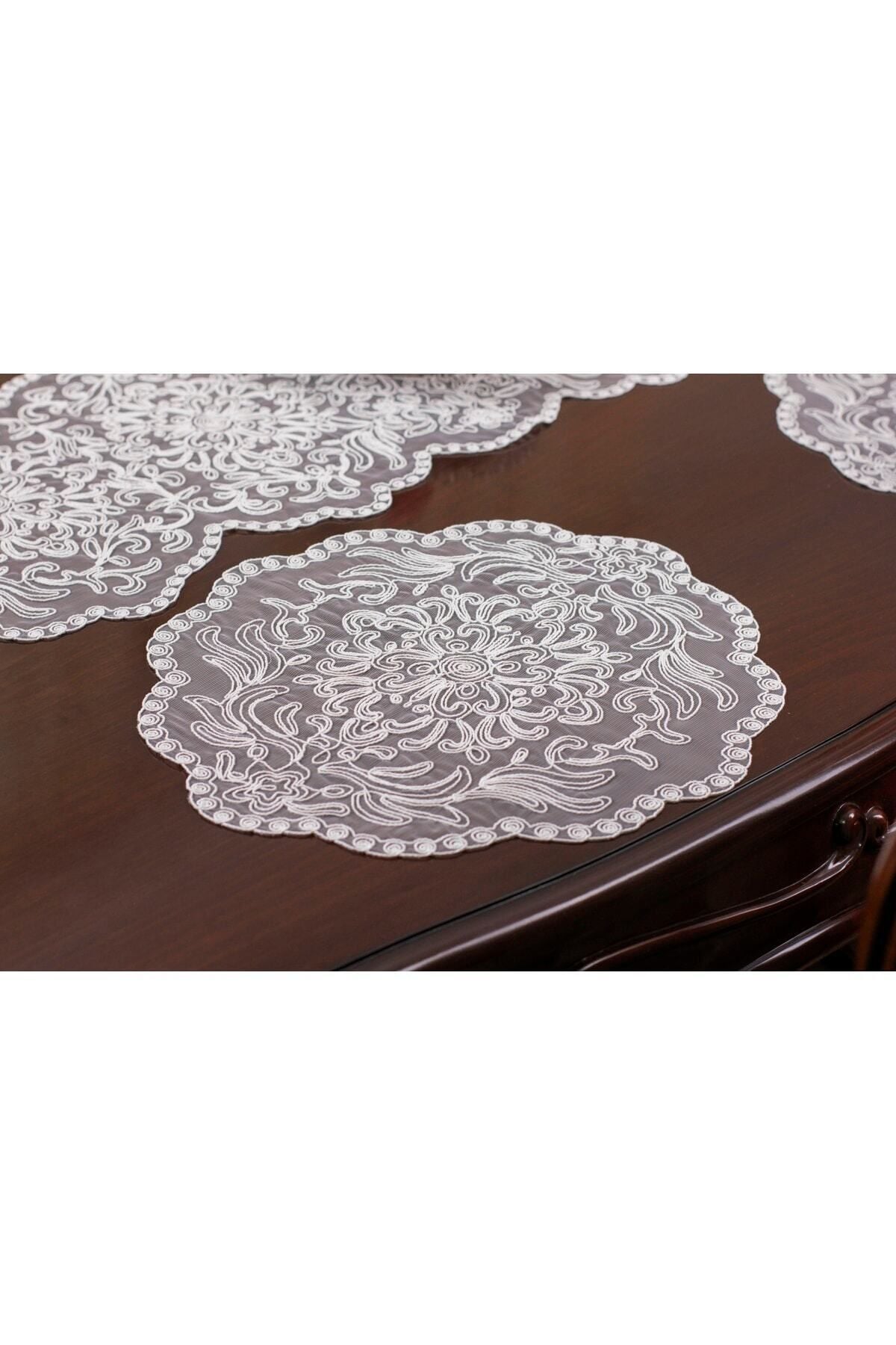 Tropikhome Nakışlı Ekru 40 x 110 Runner + 40 x 40*6 Amerikan Servisli 7 Parça Sunum Yemek Seti — Ekru