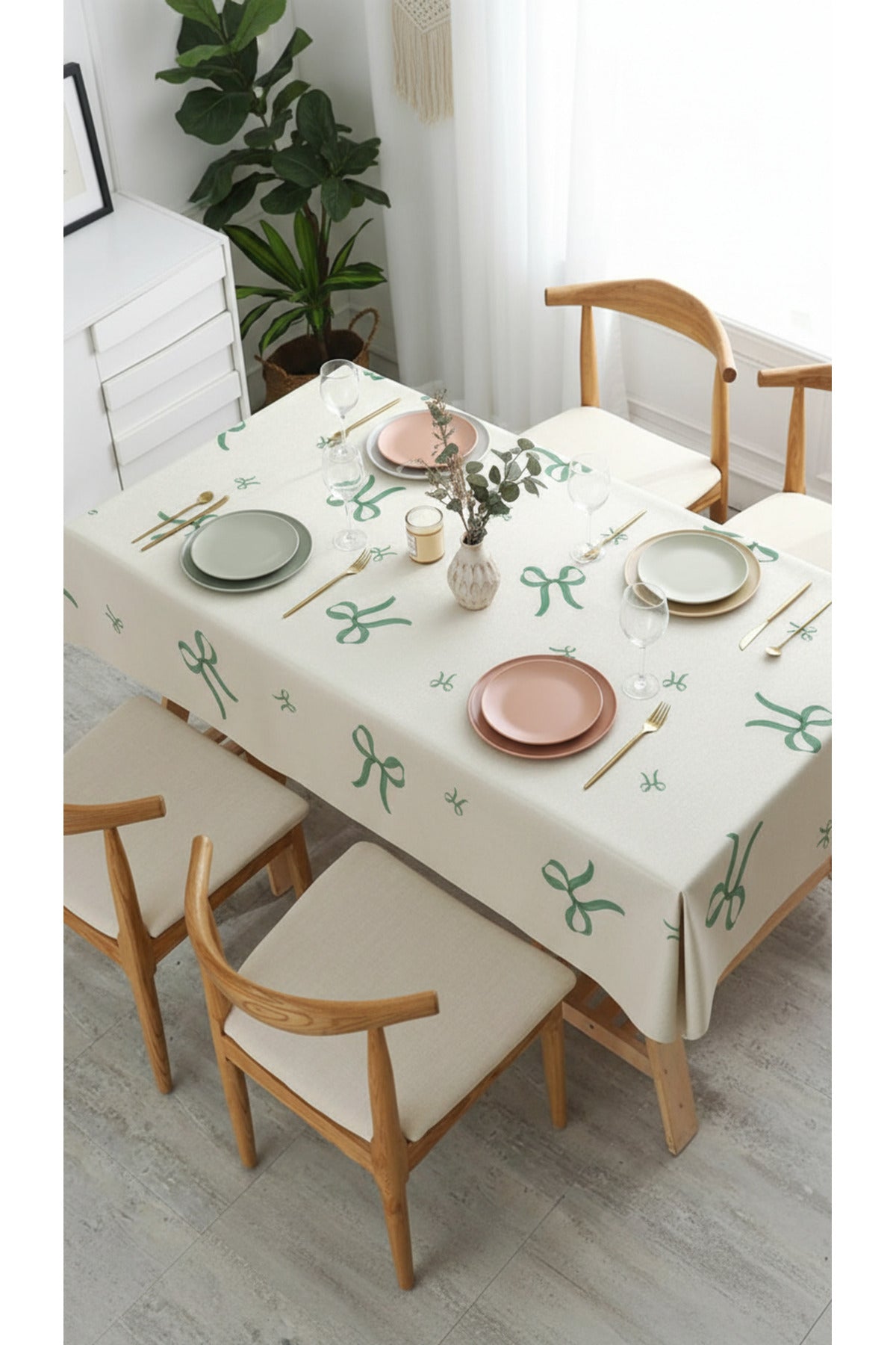 Tropikhome 120 x 150 Fiyonk Desenli Solma Yapmaz Dijital Baskılı Dertsiz Masa Örtüsü — Yeşil