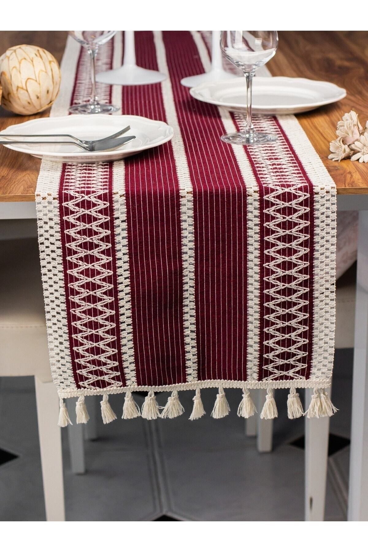 Ham Organik Pamuk Dantel Desenli Püsküllü Bordo Runner 35x145 Cm  Masa Sunum Örtüsü — Bordo