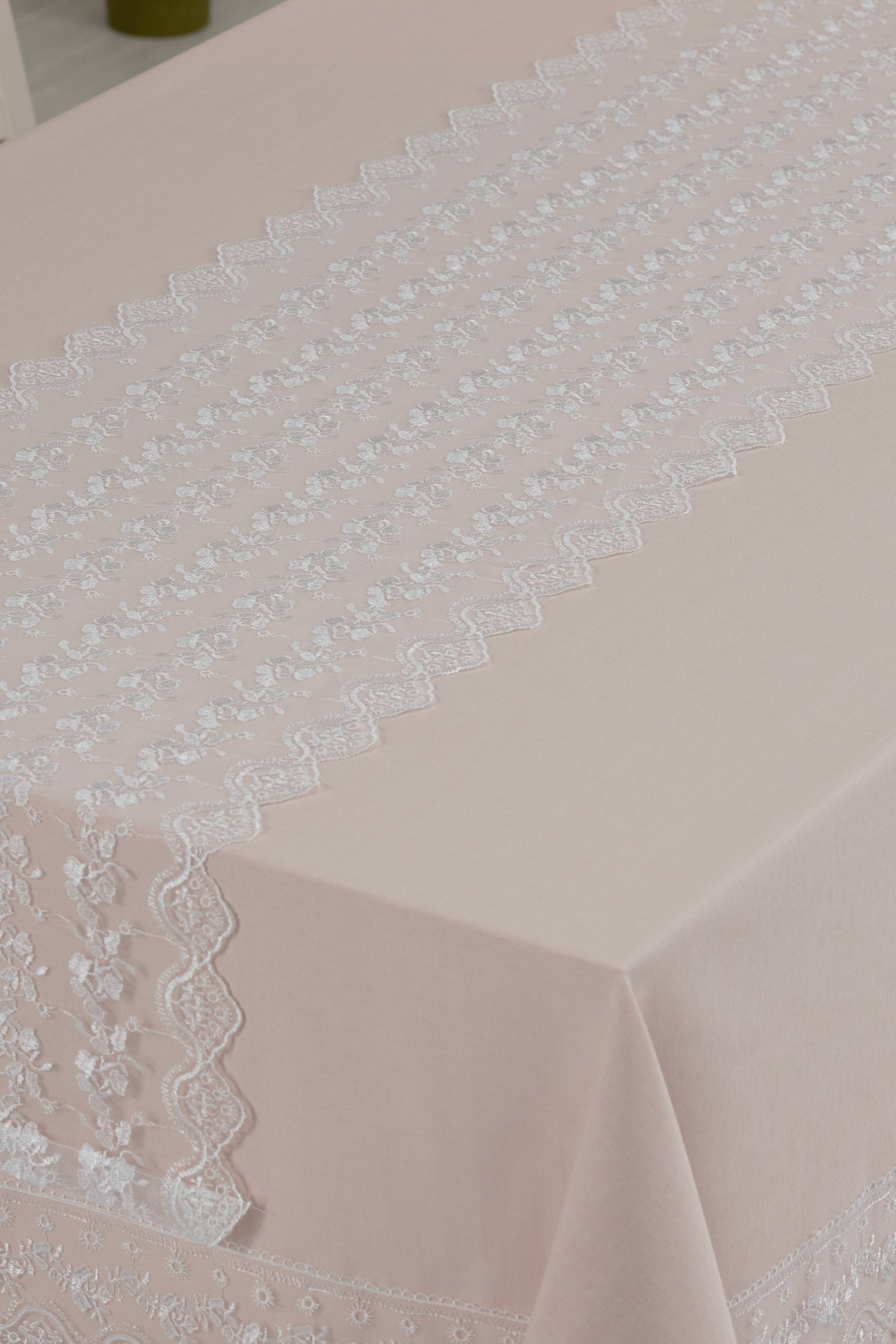 Tropikhome 160 x 220 Bej Pamuklu Masa Örtüsü Ve Dantelli Runner Çeyiz Seti — Bej