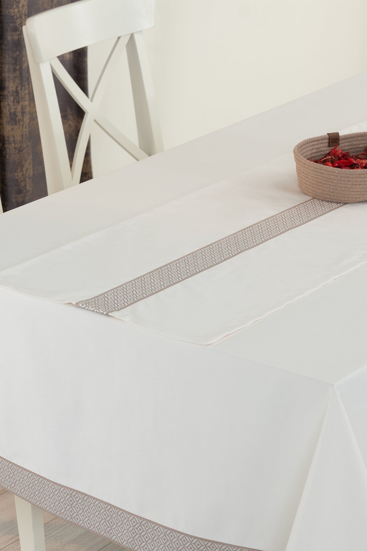 Tropikhome 160 x 260 + 2 Runner Krem Çeyizlik Pamuklu Masa Örtüsü Seti — Krem