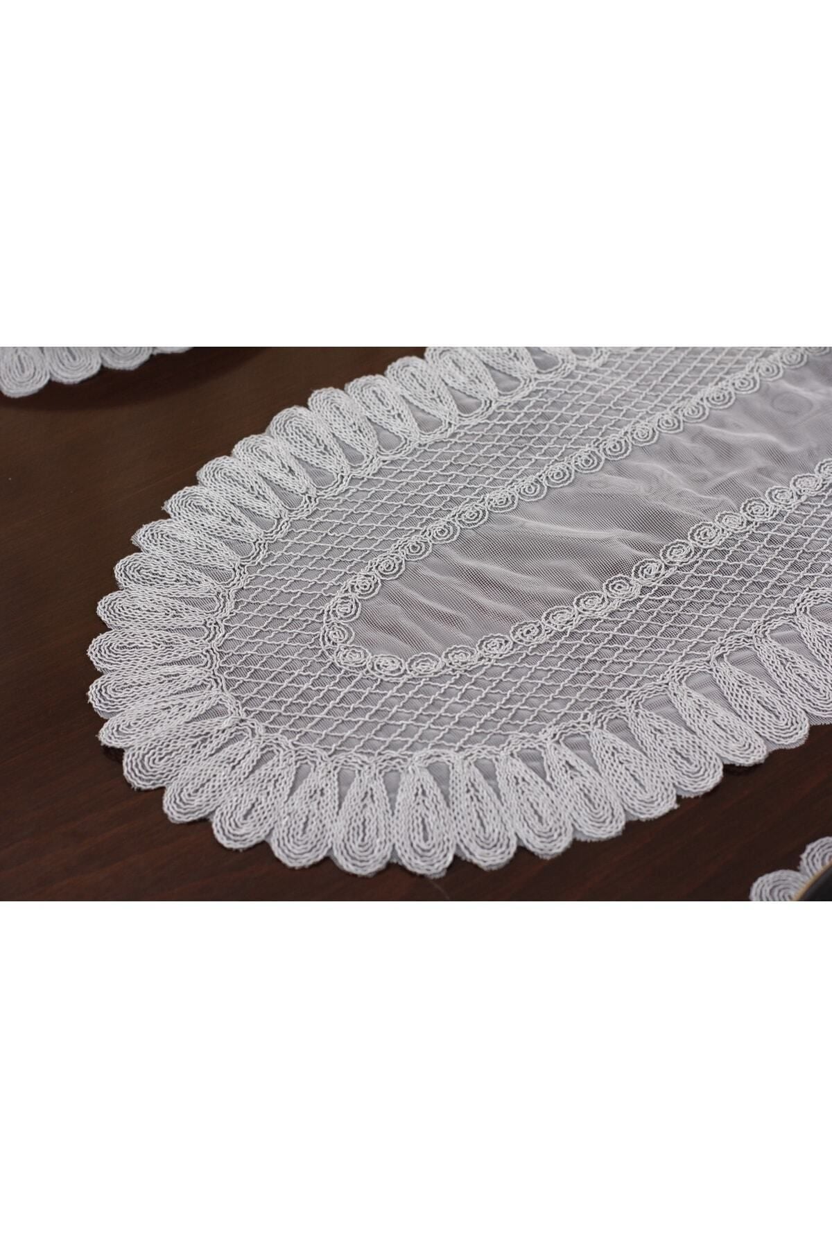 Tropikhome Nakışlı Gri 32 x 110 Runner + 32 x 50*8 Amerikan Servisli 9 Parça Sunum Yemek Seti — Gri