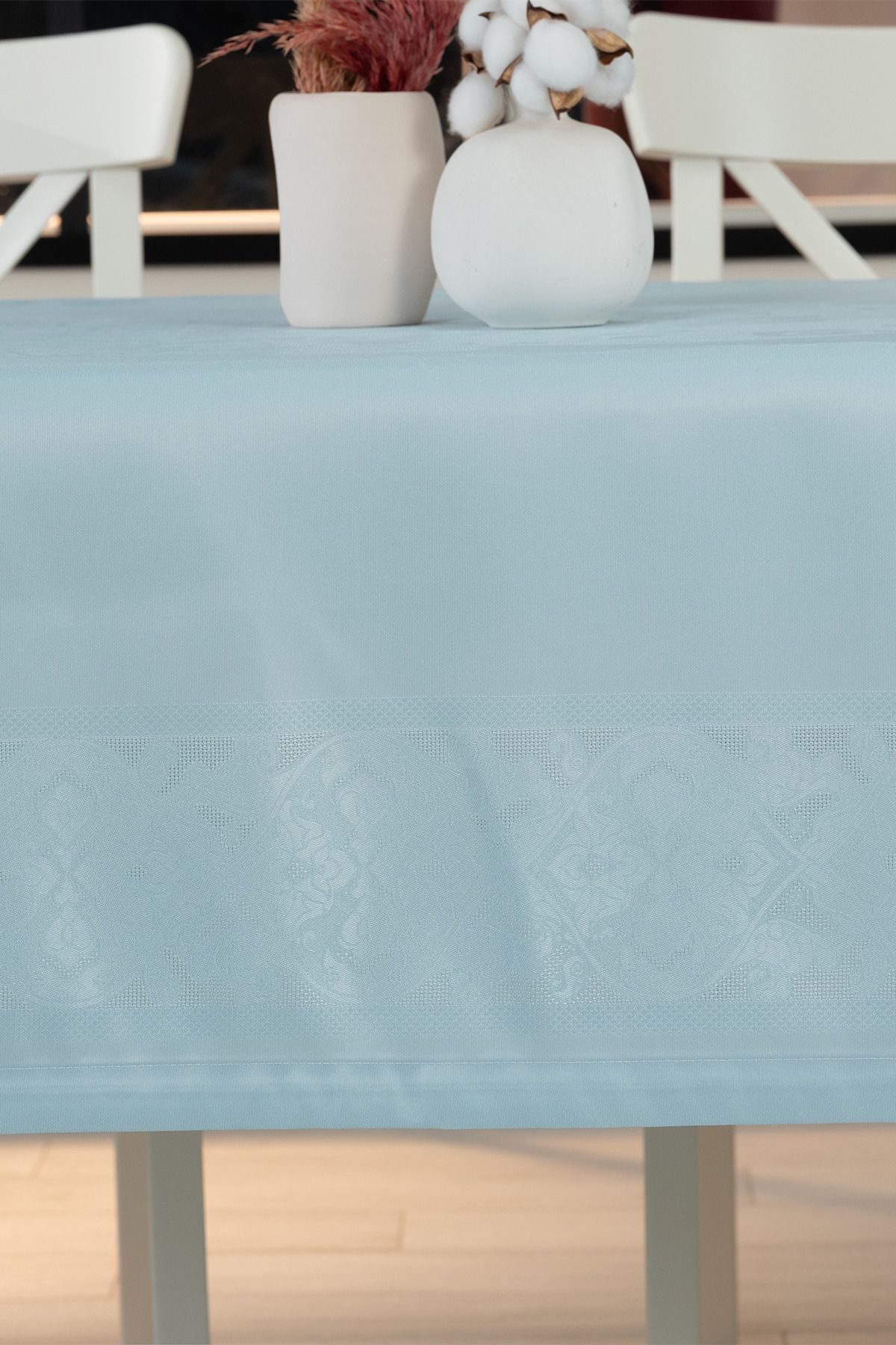 Tropikhome 150 x 220 Mint Sıvı İticilik Özellikli Jumbo Jakar Pano Masa Örtüsü — Mint