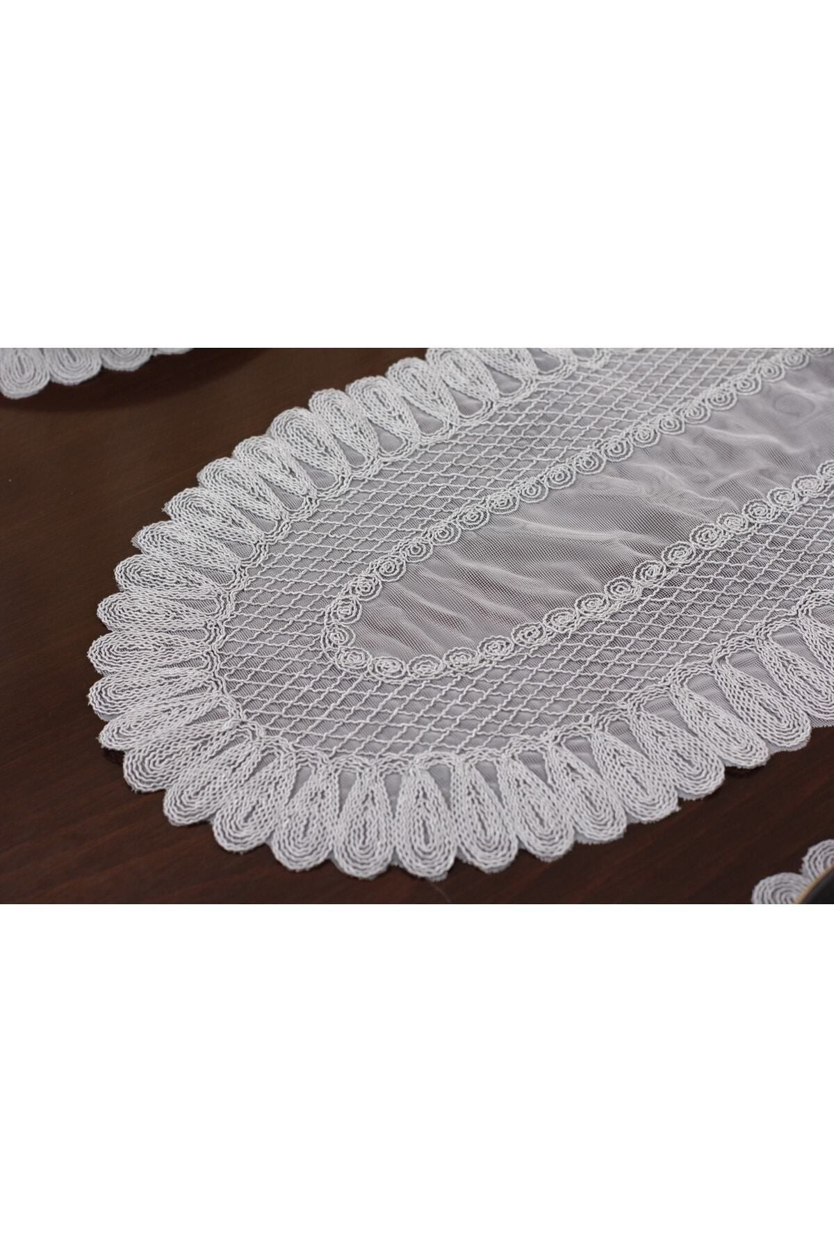 Tropikhome Nakışlı Gri 32 x 110 Runner + 32 x 50*8 Amerikan Servisli 9 Parça Sunum Yemek Seti — Gri
