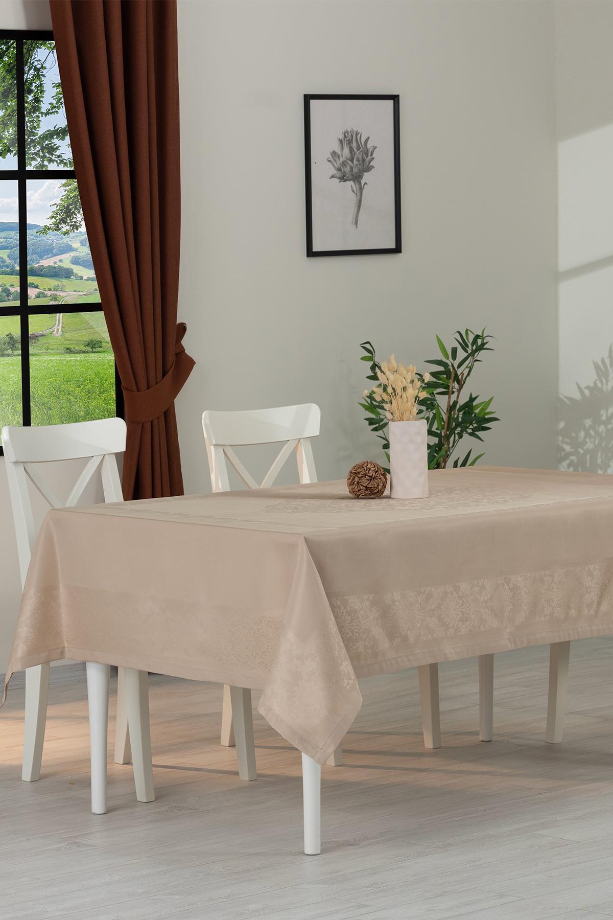 Tropikhome 160 x 220 Bej Sıvı İticilik Özellikli Jumbo Jakar Pano Masa Örtüsü — Bej