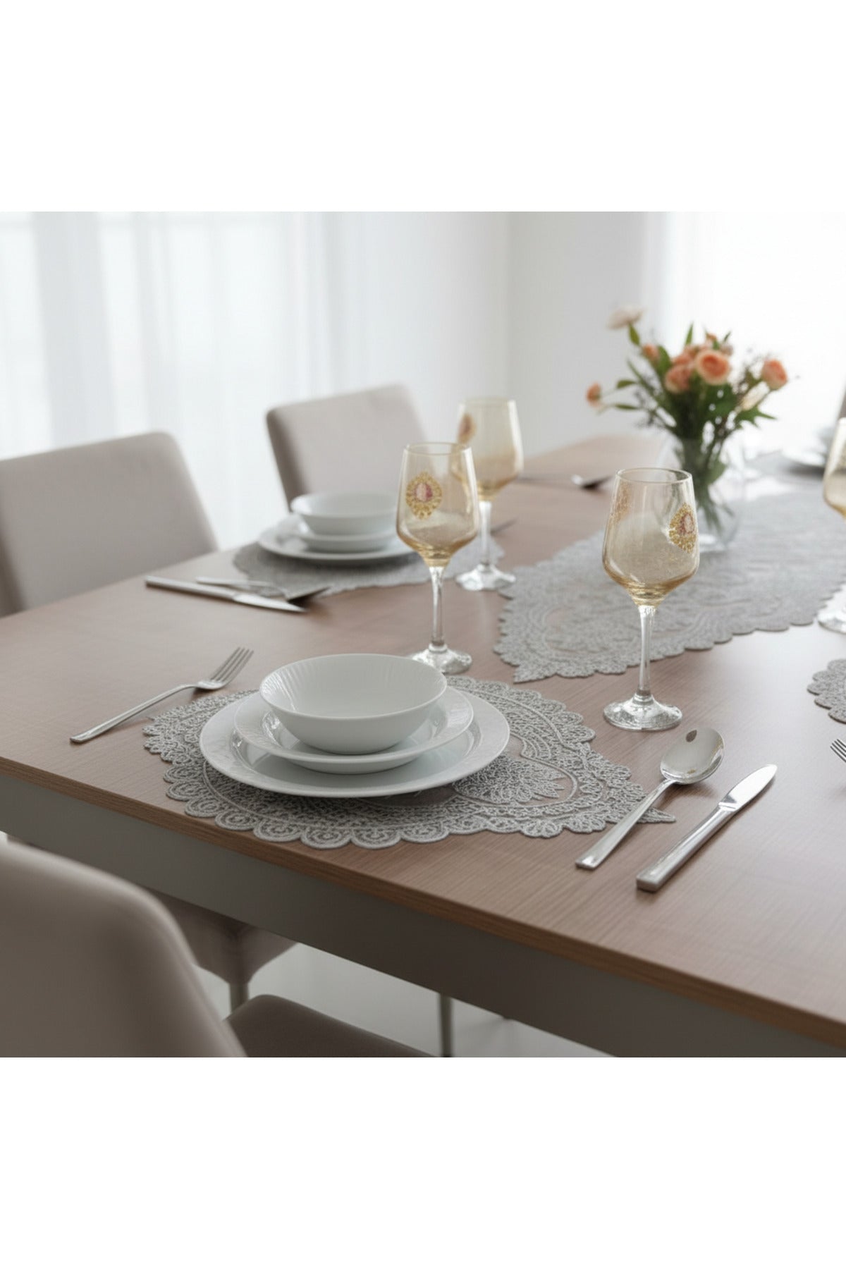 Tropikhome Nakışlı Gri 35 x 115 Runner + 35 x 50*12 Amerikan Servisli 13 Parça Sunum Yemek Seti — Gri