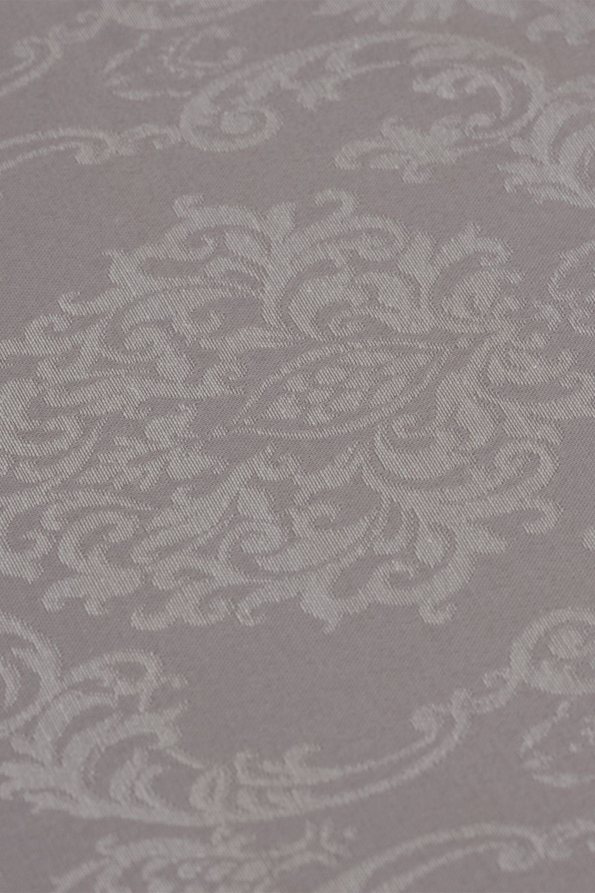 Tropikhome 160 x 220 Gri Pamuklu Damask Desenli Bordürlü Masa Örtüsü — Gri