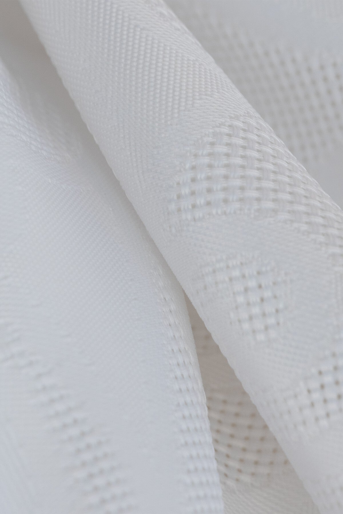 Tropikhome 160 x 220 Beyaz Sıvı İticilik Özellikli Jumbo Jakar Pano Masa Örtüsü — Beyaz