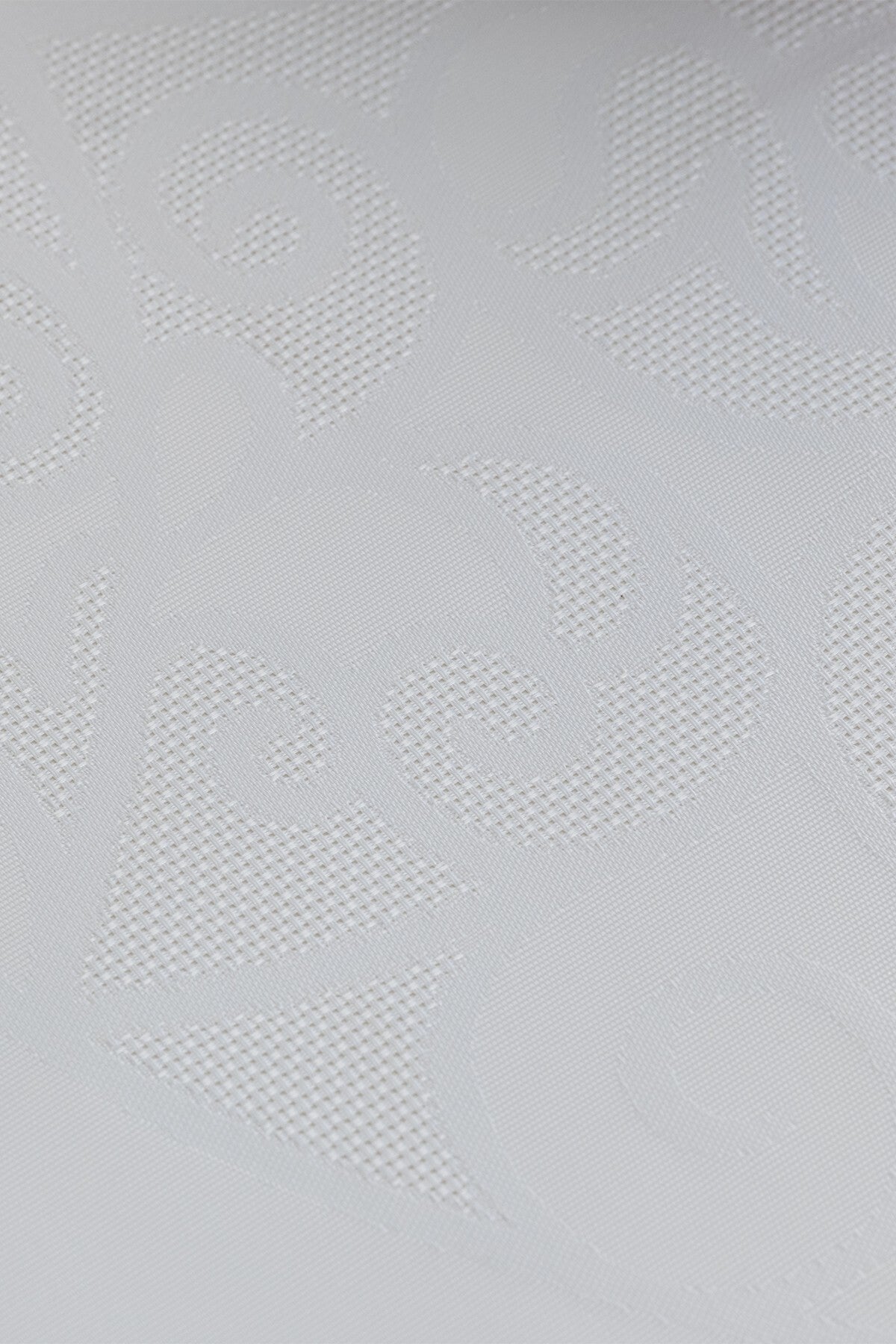 Tropikhome 160 x 220 Beyaz Sıvı İticilik Özellikli Jumbo Jakar Pano Masa Örtüsü — Beyaz
