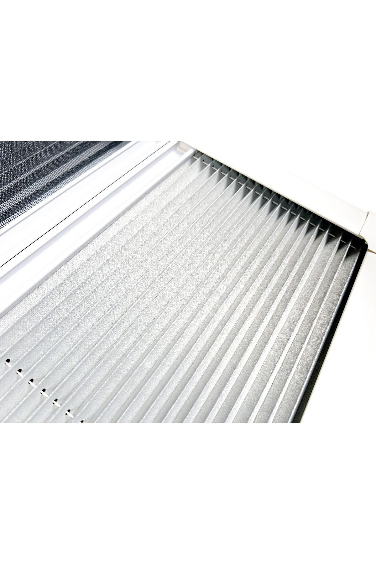 Tropikhome 90 X 50 Siyah 2'si Bir Arada Plise Blackout ve Sinekliklik Karavan Perdesi — 90 X 50