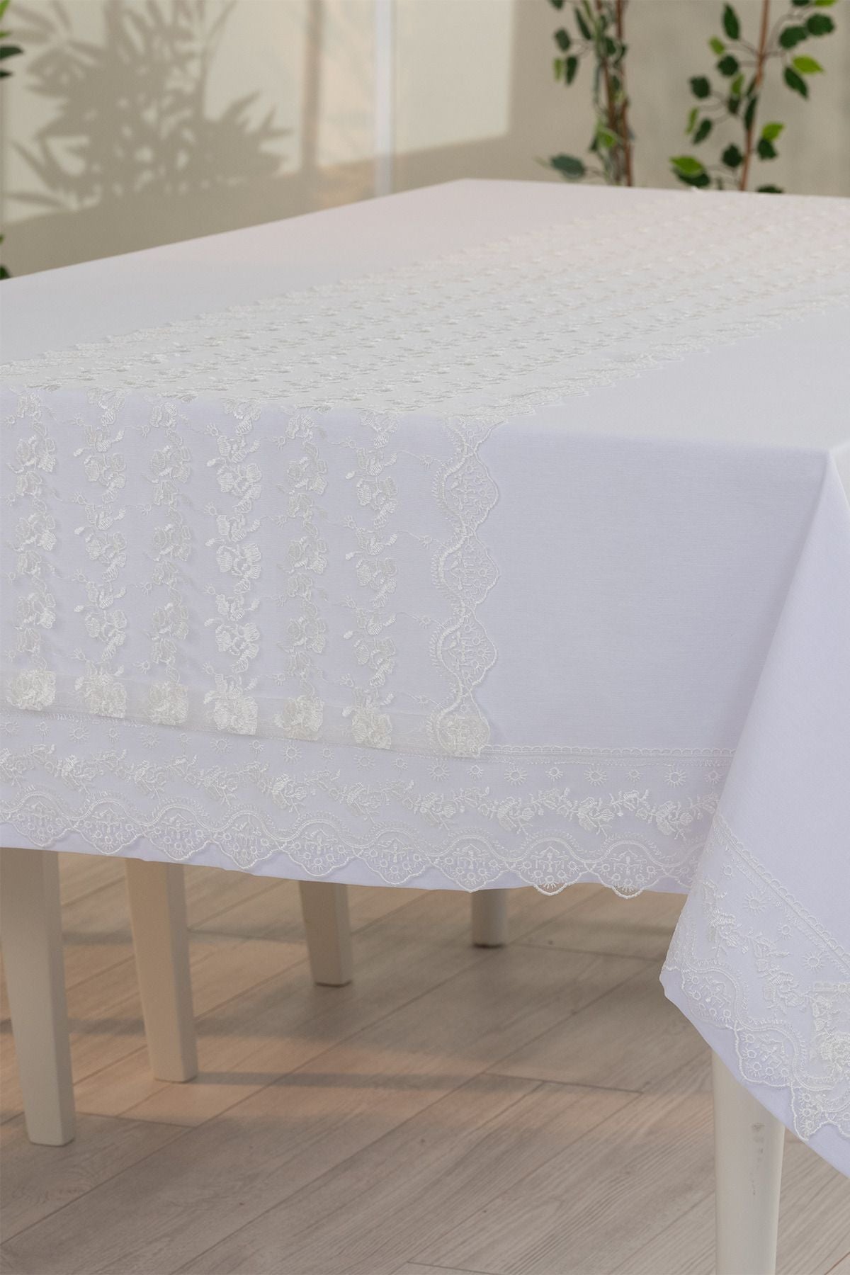 Tropikhome 160 x 220 Beyaz Pamuklu Masa Örtüsü Ve Dantelli Runner Çeyiz Seti — Beyaz