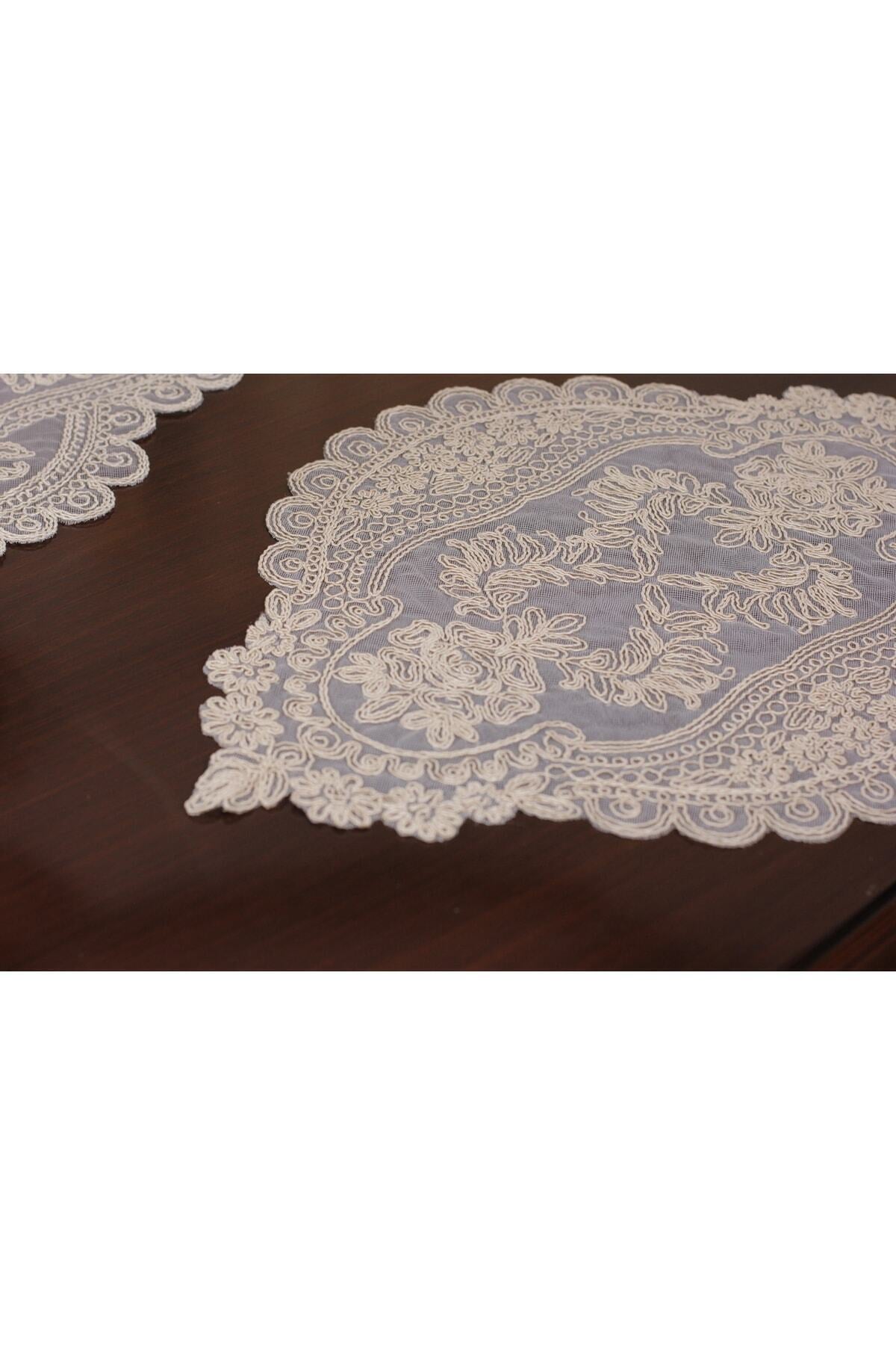 Tropikhome Nakışlı Bej 35 x 115 Runner + 35 x 50*8 Amerikan Servisli 9 Parça Sunum Yemek Seti — Bej