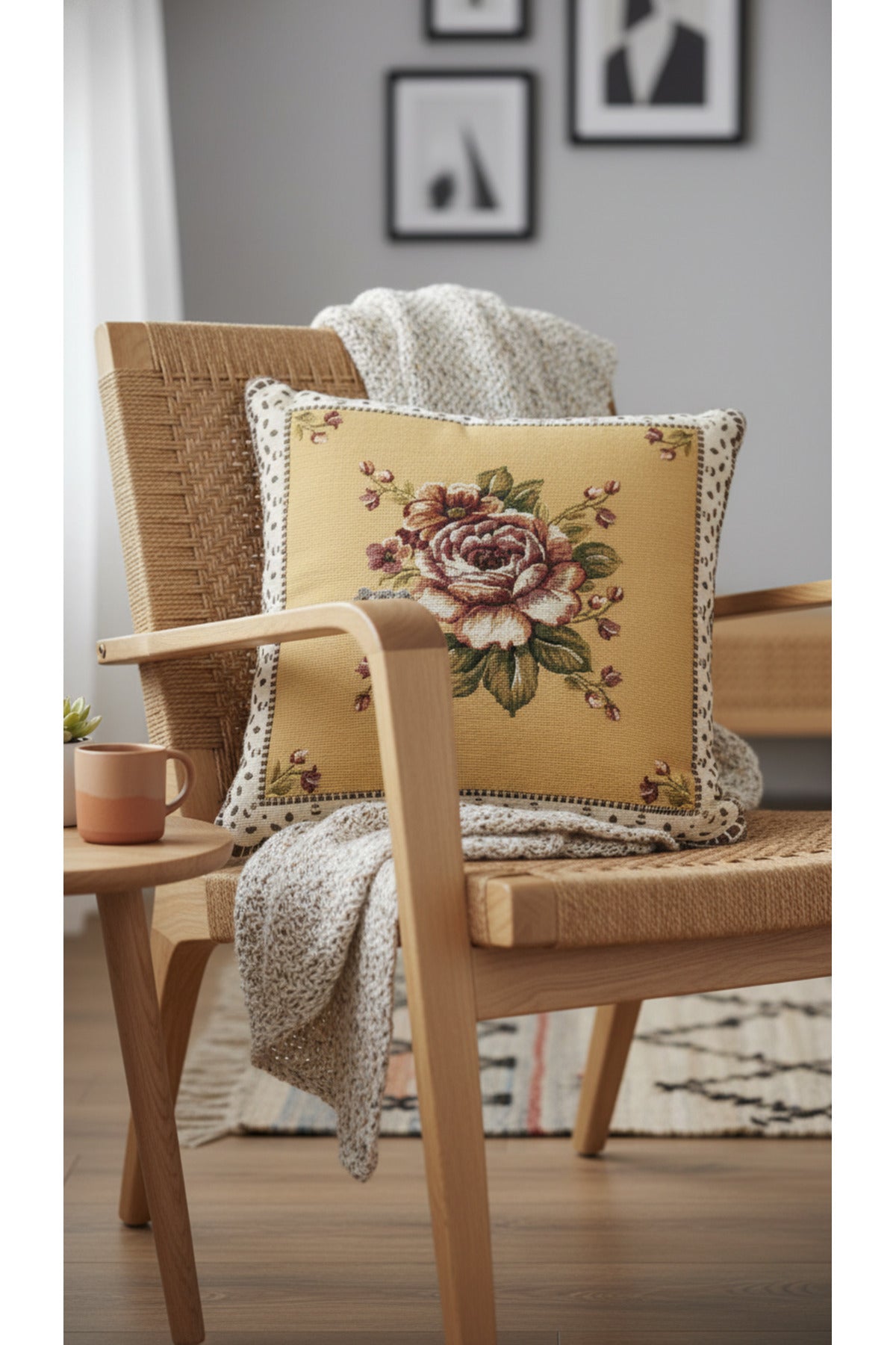 Tropikhome ST-9 Kırsal Ev Desenli 45 x 45 Cm Çift Taraflı Goblen Dokuma Kırlent Kılıfı — Çok Renkli