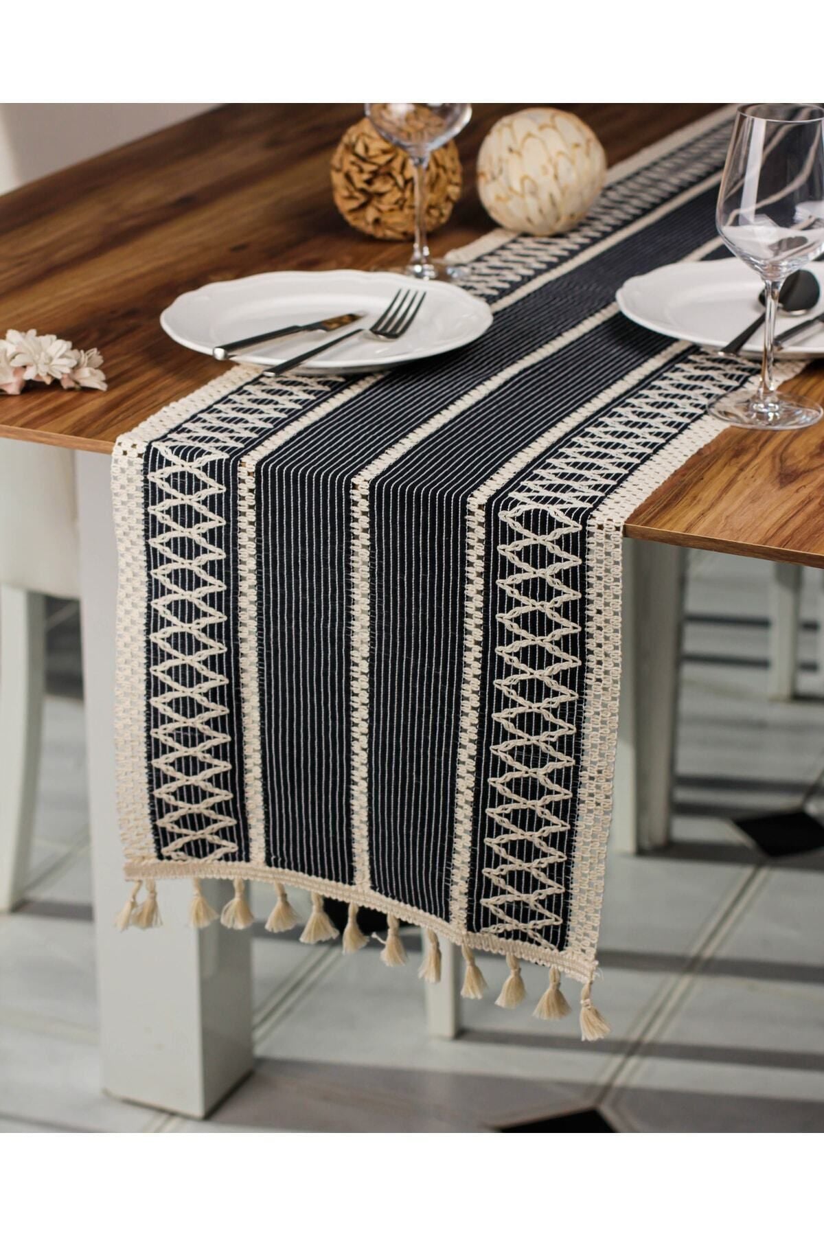 Ham Organik Pamuk Dantel Desenli Püsküllü Lacivert Runner 35x145 Cm  Masa Sunum Örtüsü — Lacivert