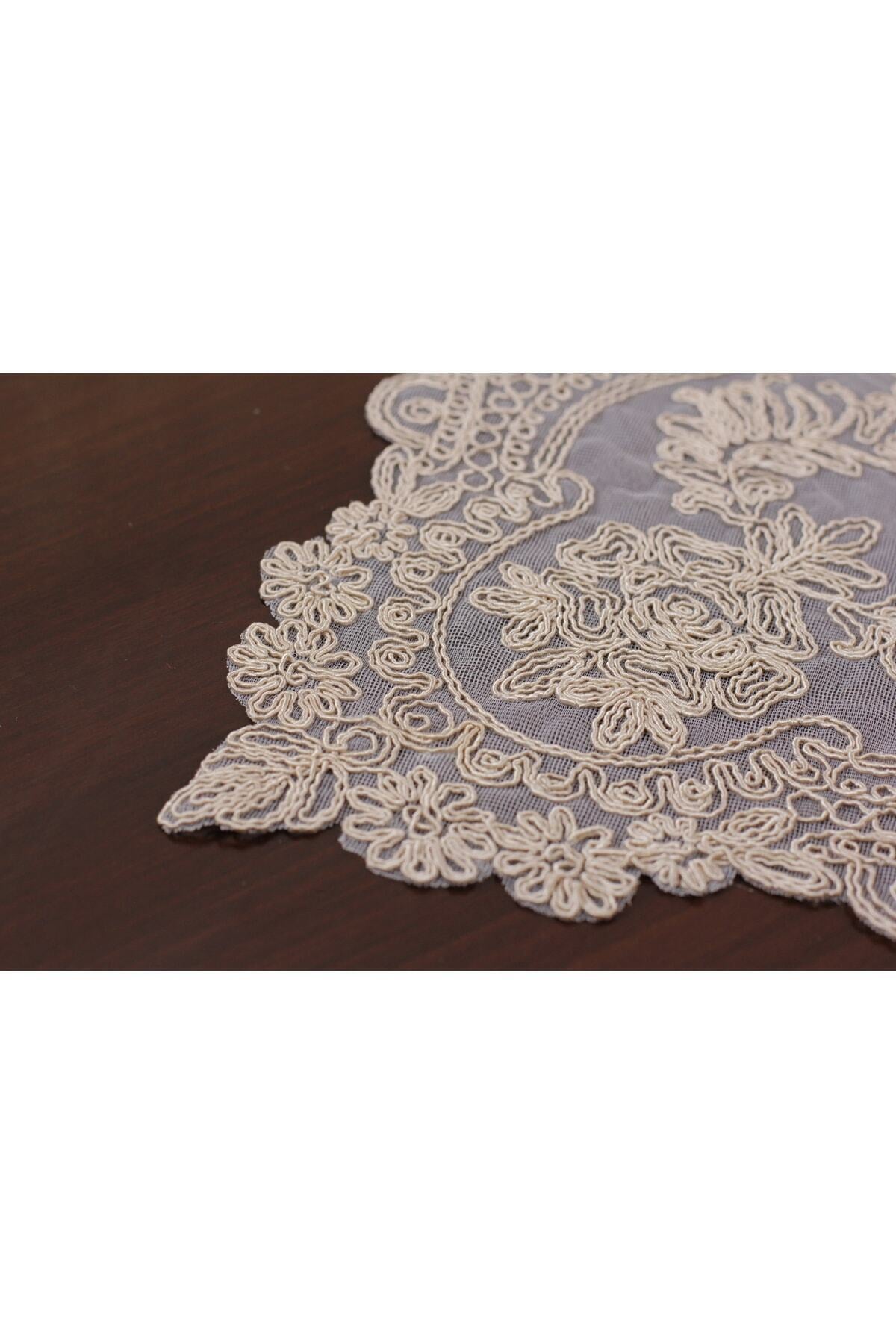 Tropikhome Nakışlı Bej 35 x 115 Runner + 35 x 50*8 Amerikan Servisli 9 Parça Sunum Yemek Seti — Bej
