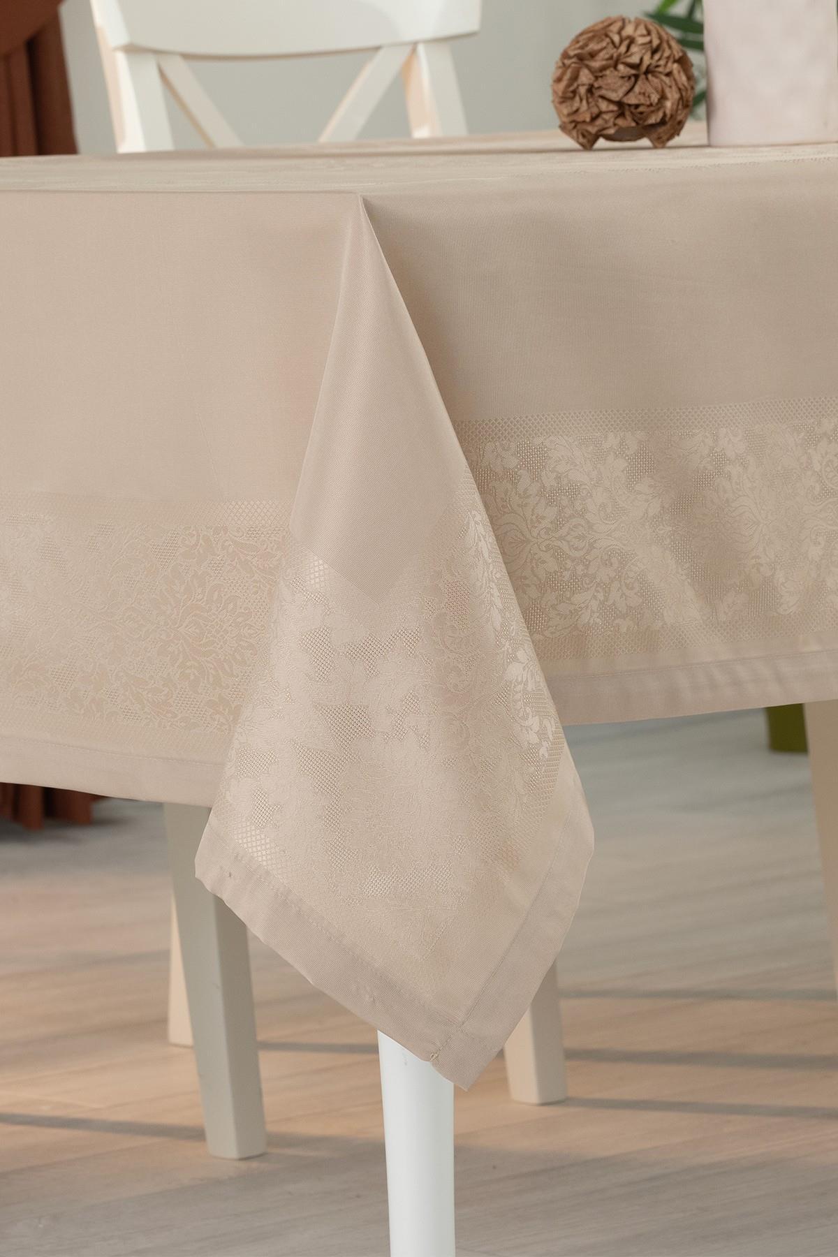 Tropikhome 160 x 220 Bej Sıvı İticilik Özellikli Jumbo Jakar Pano Masa Örtüsü — Bej