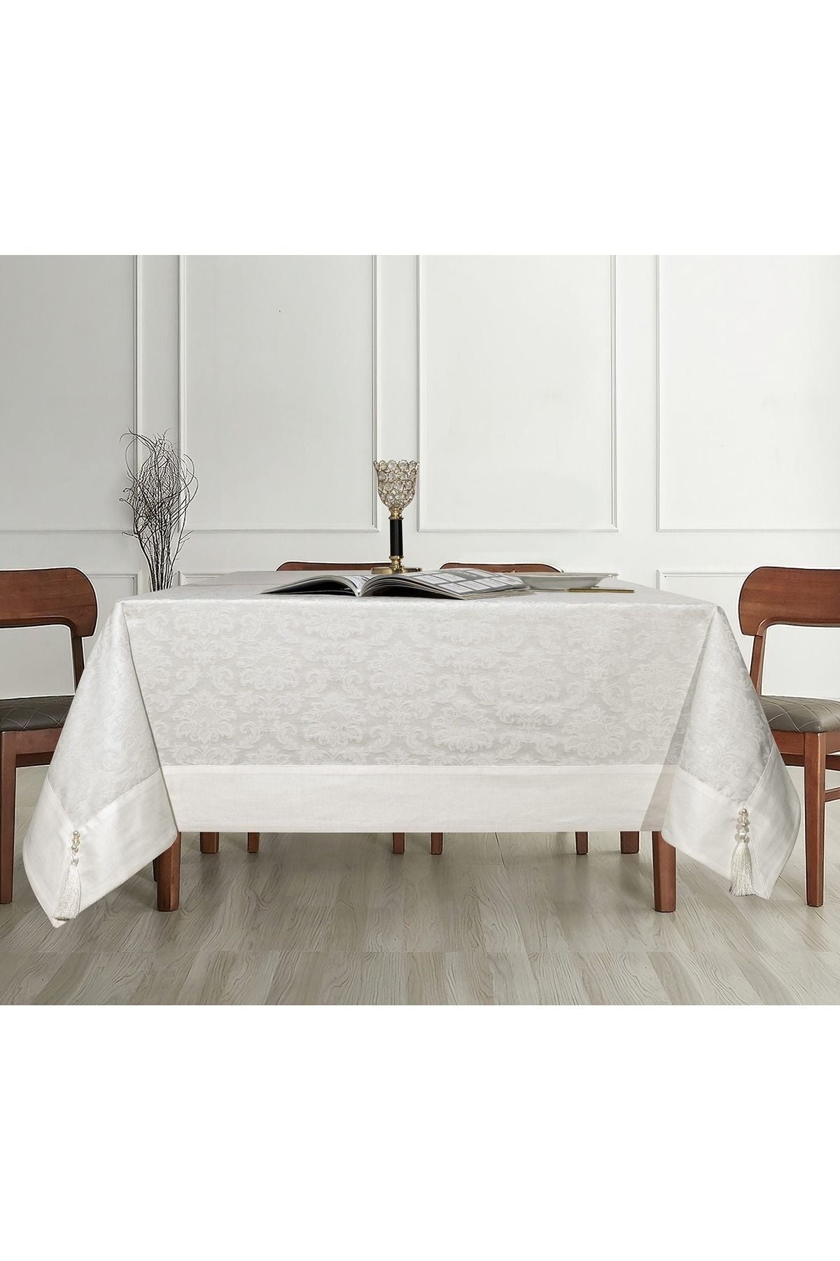 Tropikhome 160 x 220 Krem Pamuklu Damask Desenli Bordürlü Masa Örtüsü — Krem
