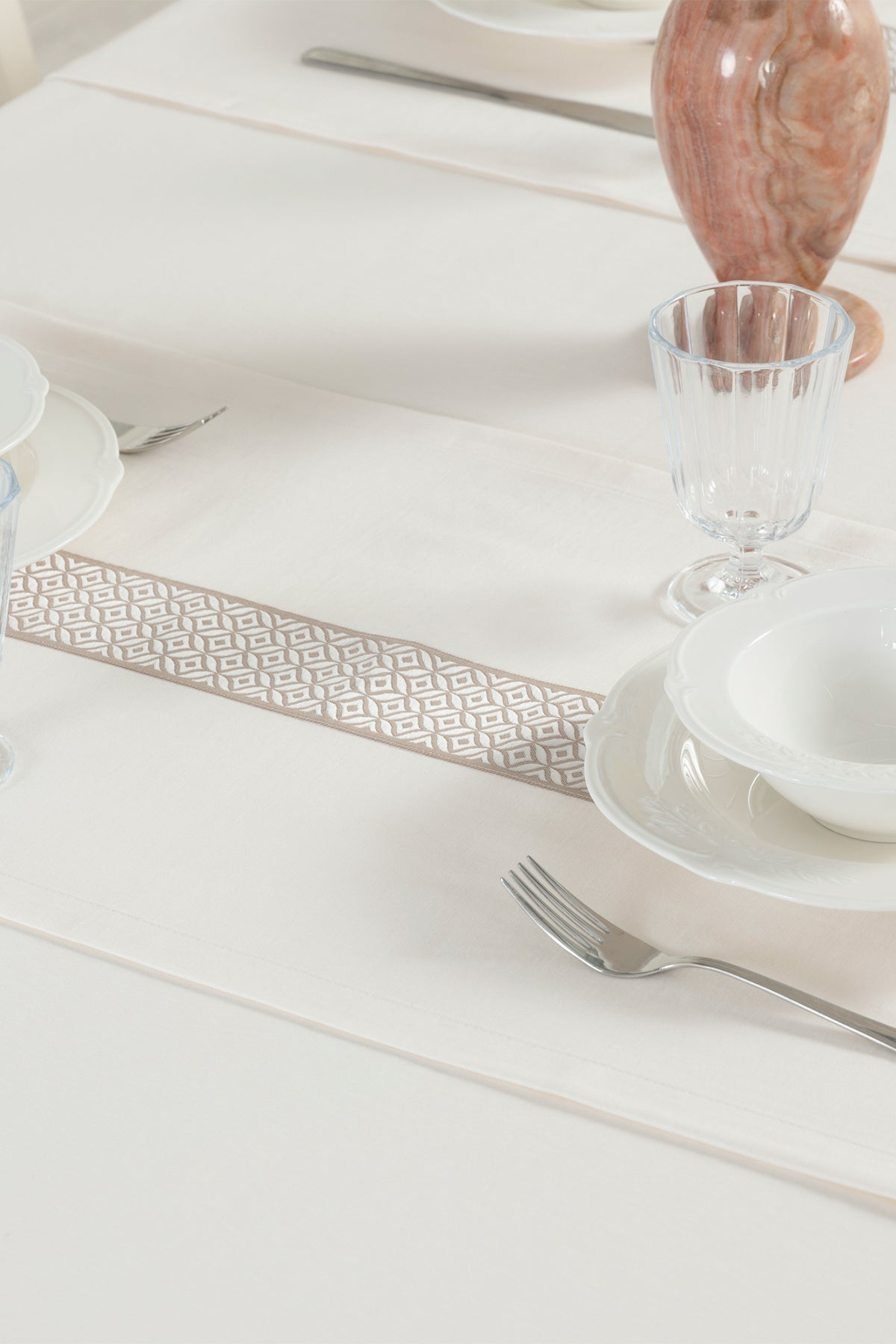 Tropikhome 160 x 260 + 2 Runner Krem Çeyizlik Pamuklu Masa Örtüsü Seti — Krem