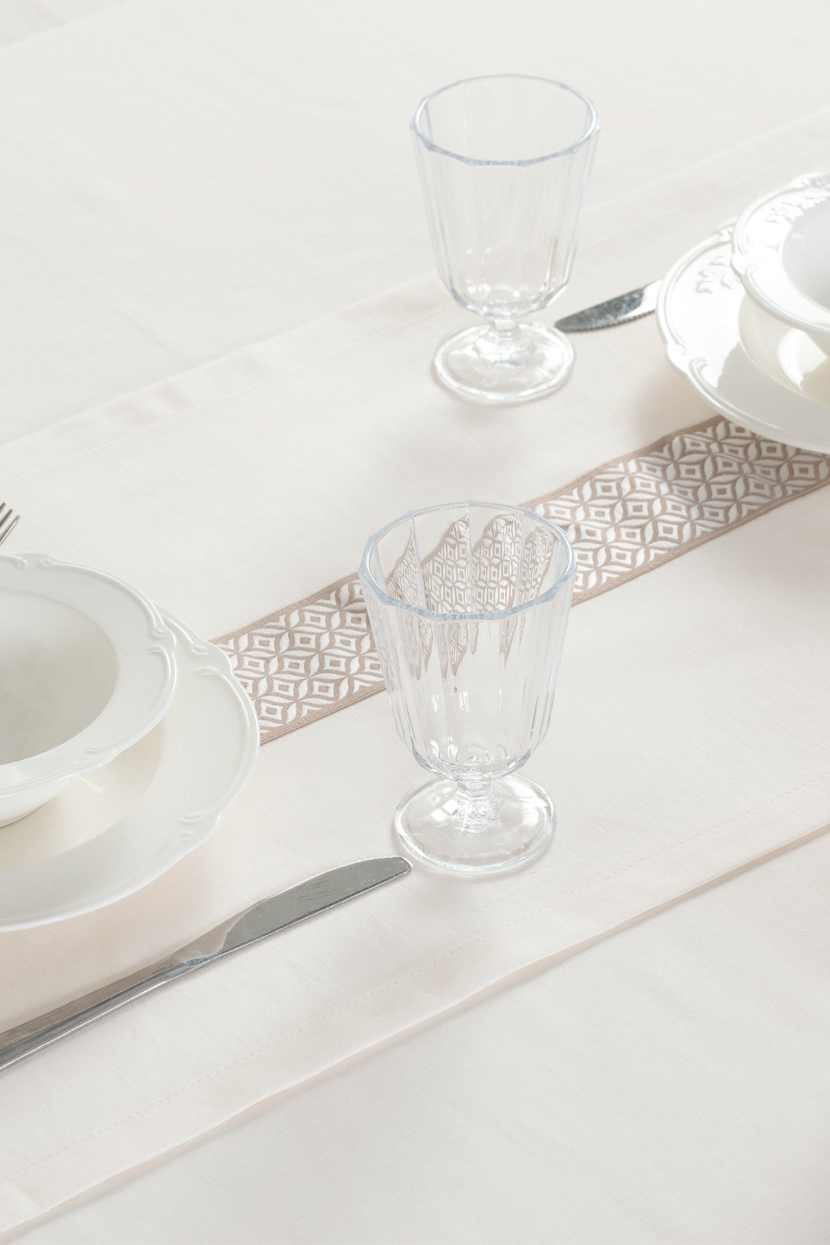 Tropikhome 160 x 260 + 2 Runner Krem Çeyizlik Pamuklu Masa Örtüsü Seti — Krem