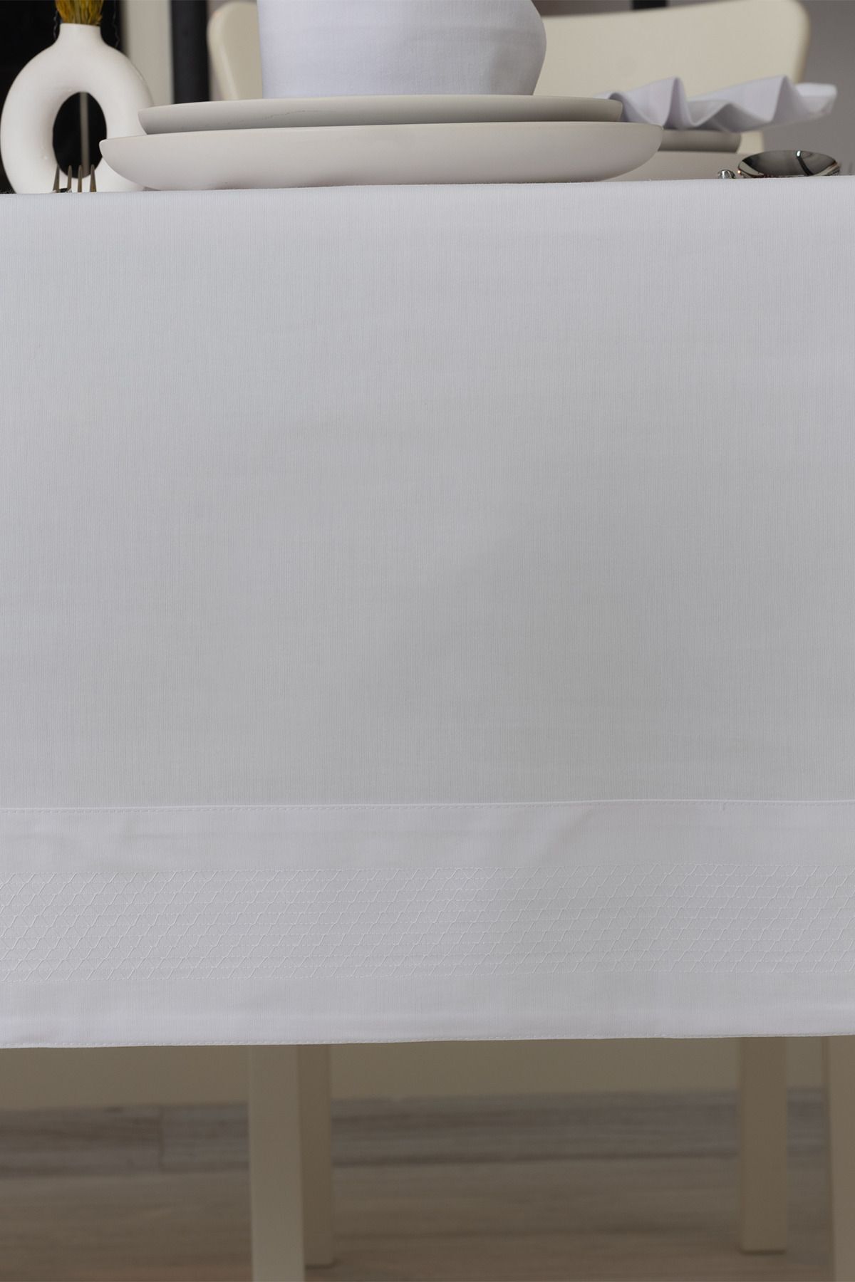 Tropikhome 160 x 220 + 8 Peçete Beyaz Pamuklu 9 Parça Masa Örtüsü Seti  — Beyaz