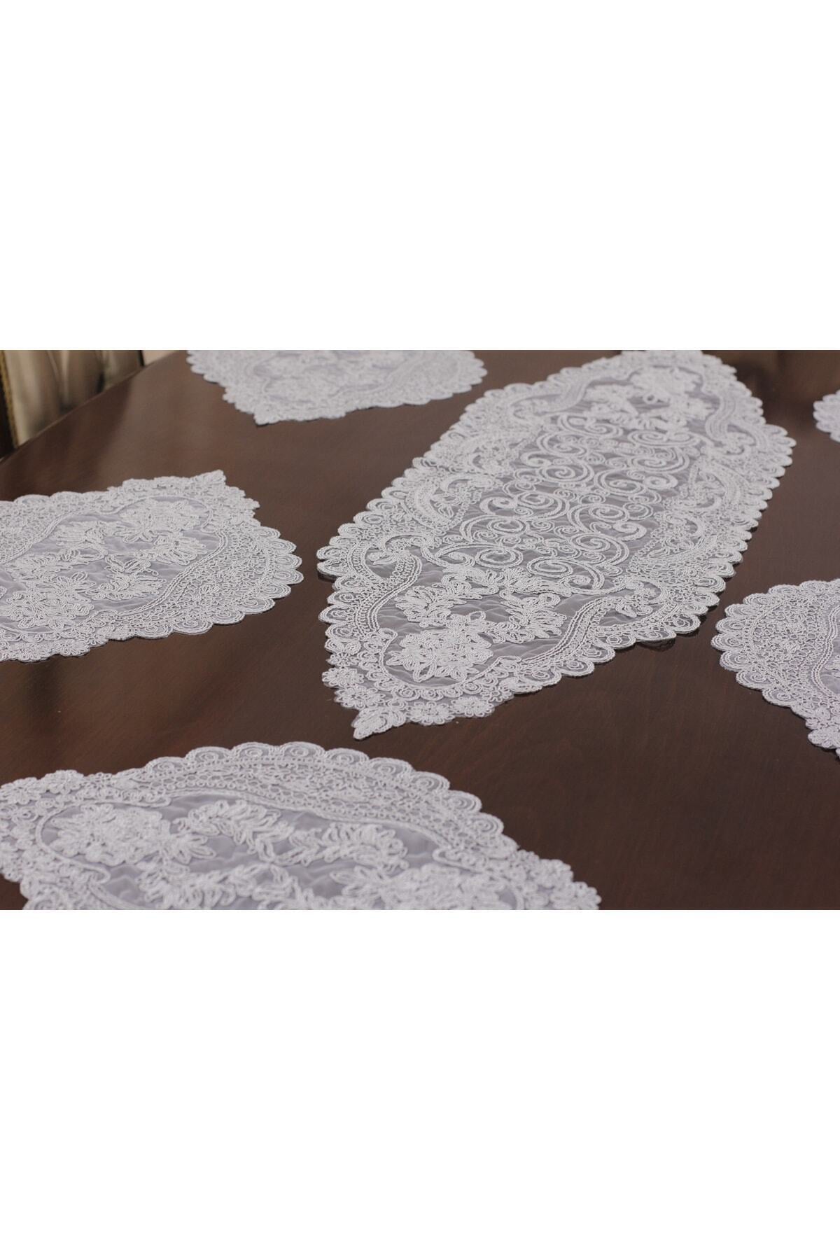 Tropikhome Nakışlı Gri 35 x 115 Runner + 35 x 50*12 Amerikan Servisli 13 Parça Sunum Yemek Seti — Gri