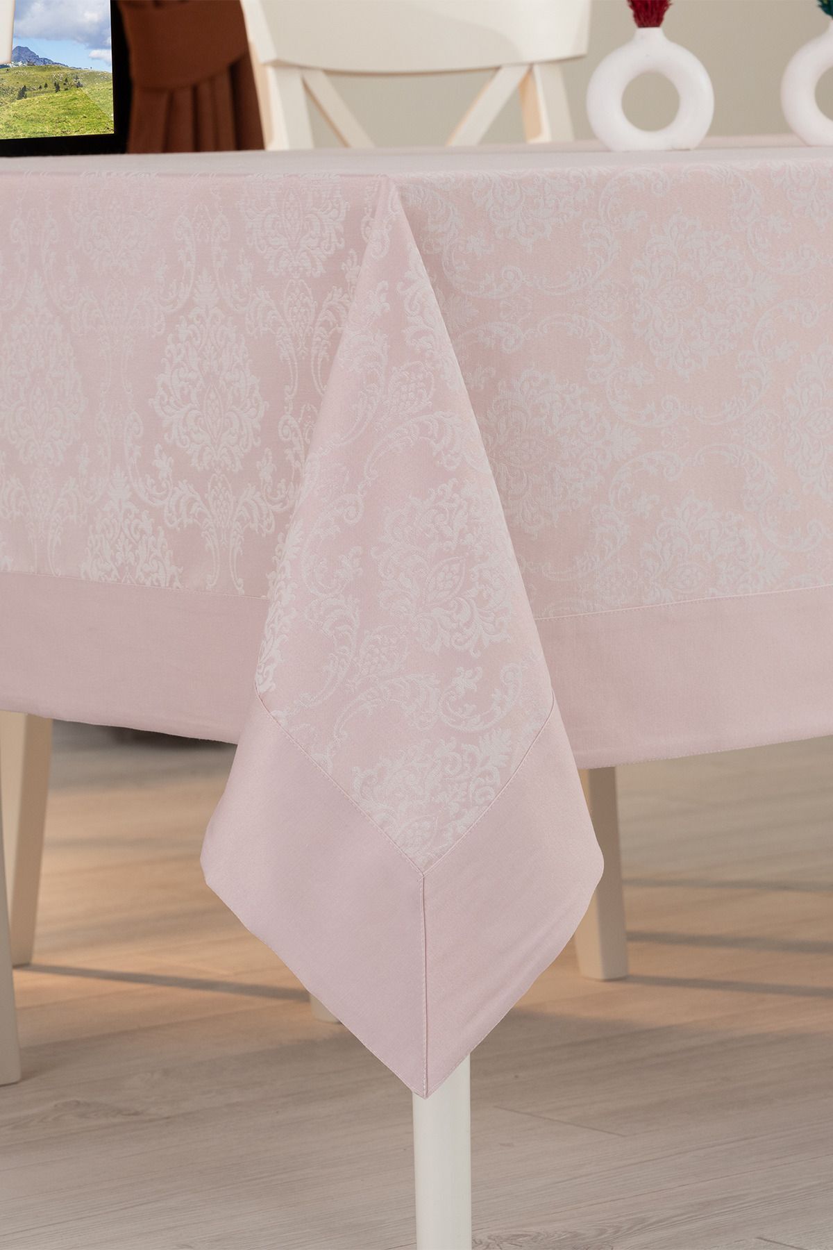 Tropikhome 160 x 220 Pembe Pamuklu Damask Desenli Bordürlü Masa Örtüsü — Pembe