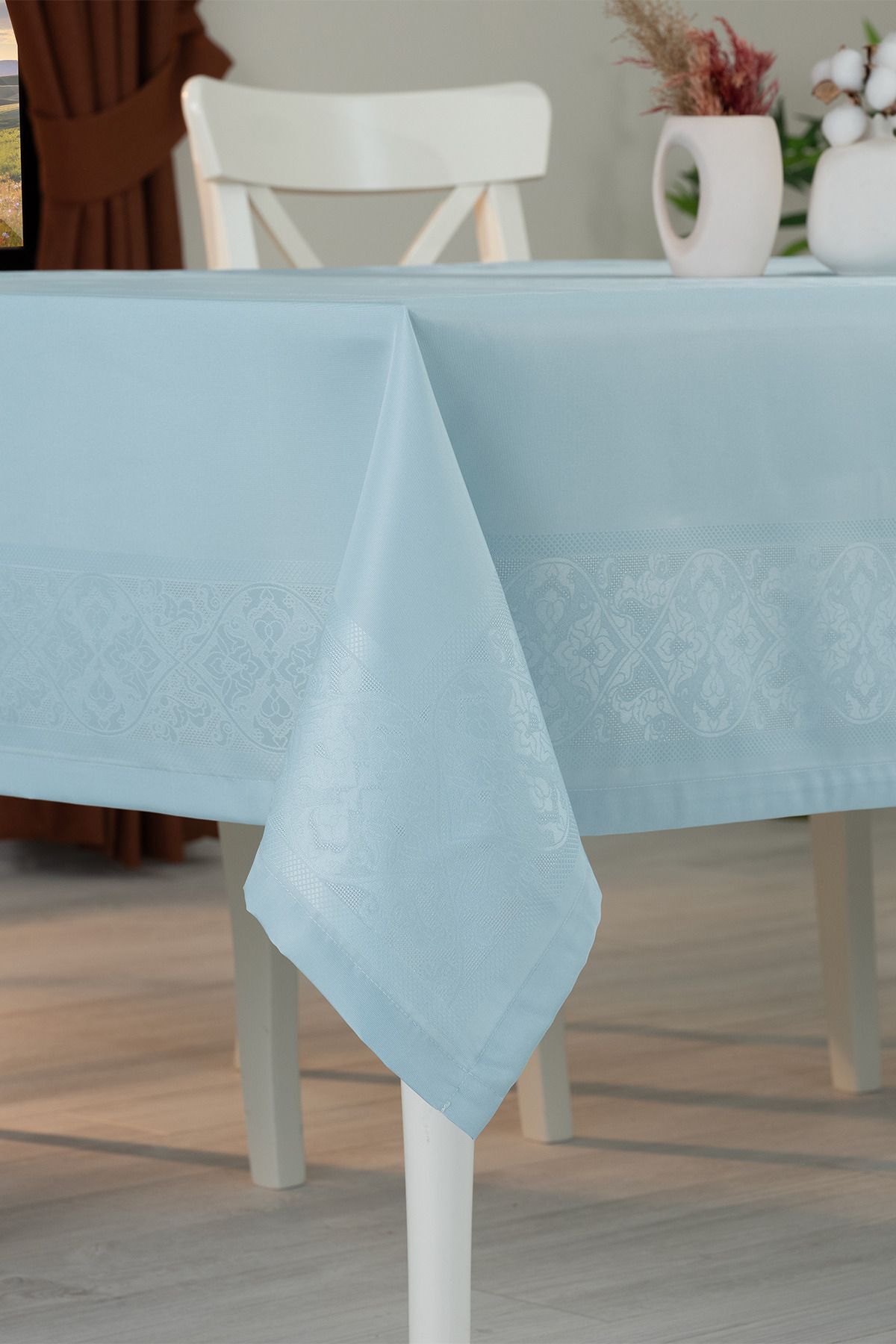Tropikhome 150 x 220 Mint Sıvı İticilik Özellikli Jumbo Jakar Pano Masa Örtüsü — Mint