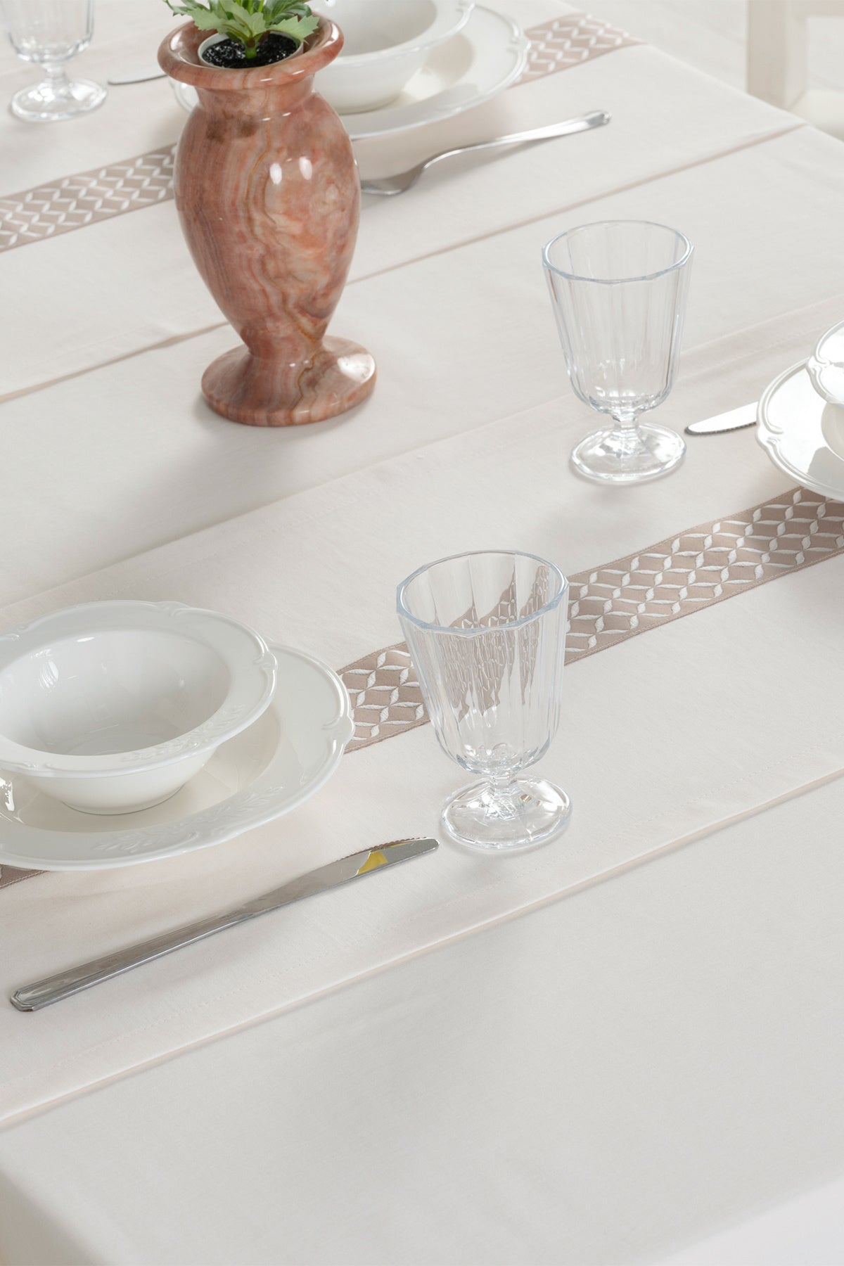 Tropikhome 160 x 260 + 2 Runner Krem Çeyizlik Pamuklu Masa Örtüsü Seti — Krem