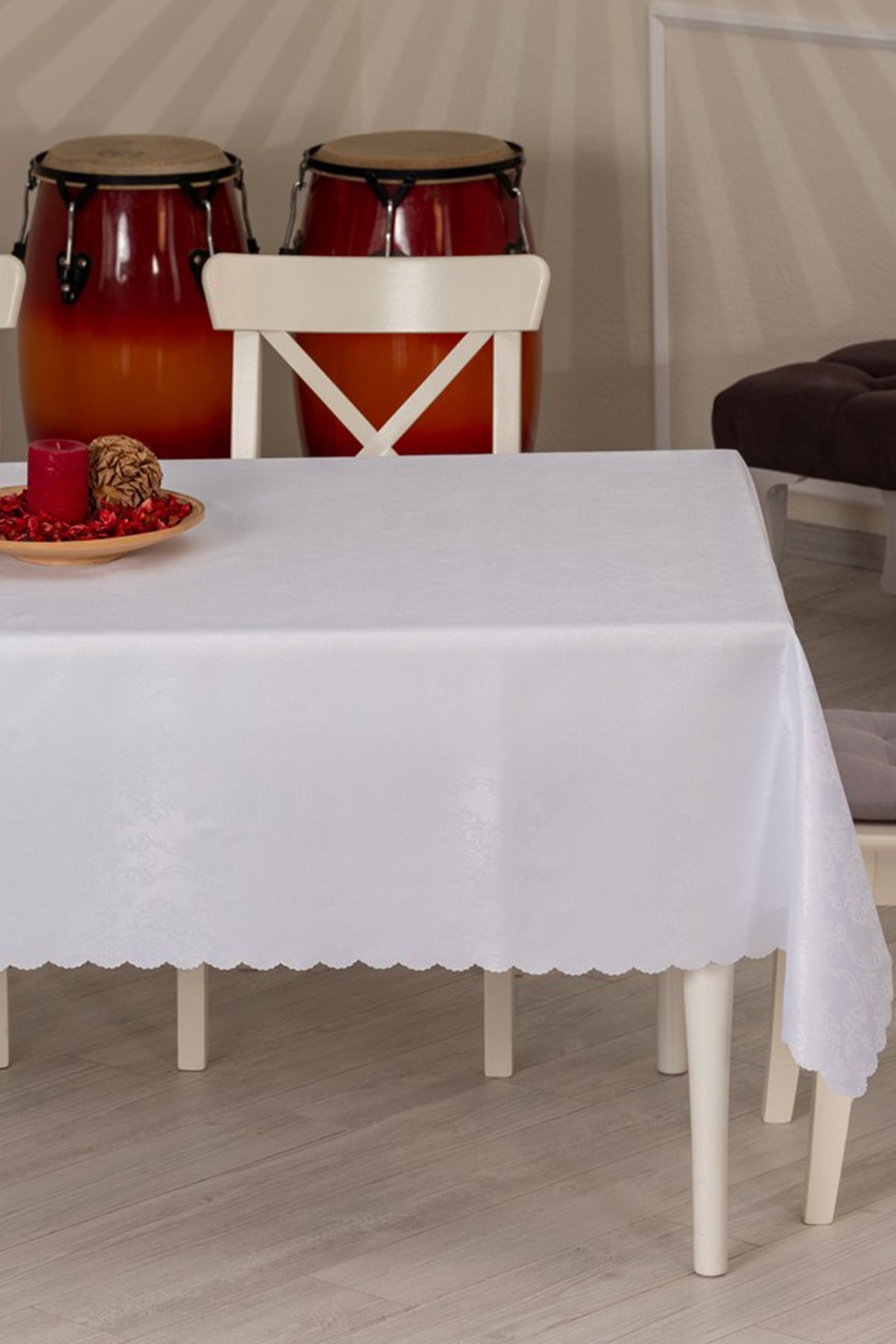Tropikhome 160 x 260 Beyaz Dertsiz Leke Tutmaz Günlük Masa Örtüsü — Beyaz