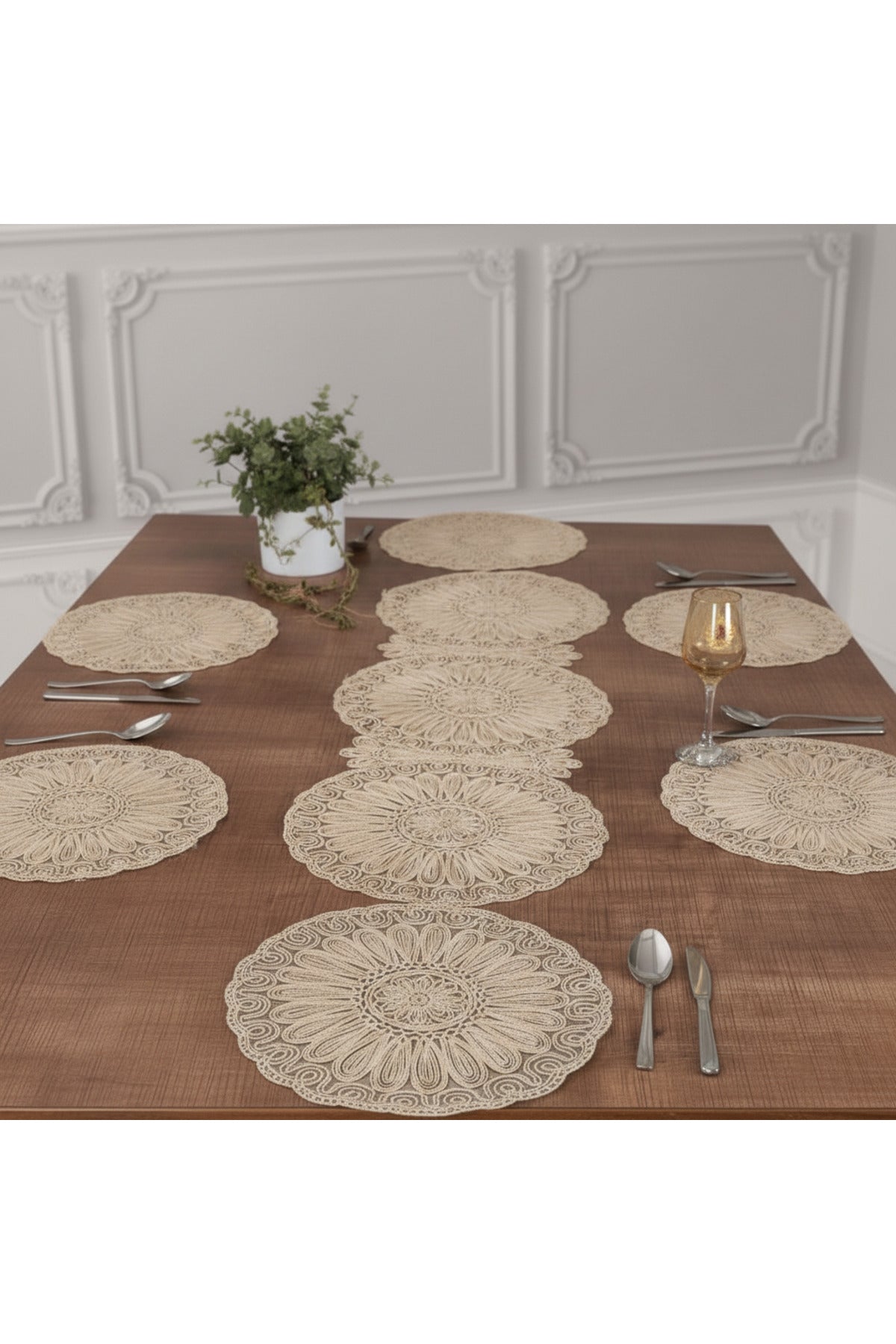 Tropikhome Nakışlı Bej 40 x 110 Runnerlı + 40 x 40*6 Amerikan Servisli 7 Parça Sunum Yemek Seti — Bej