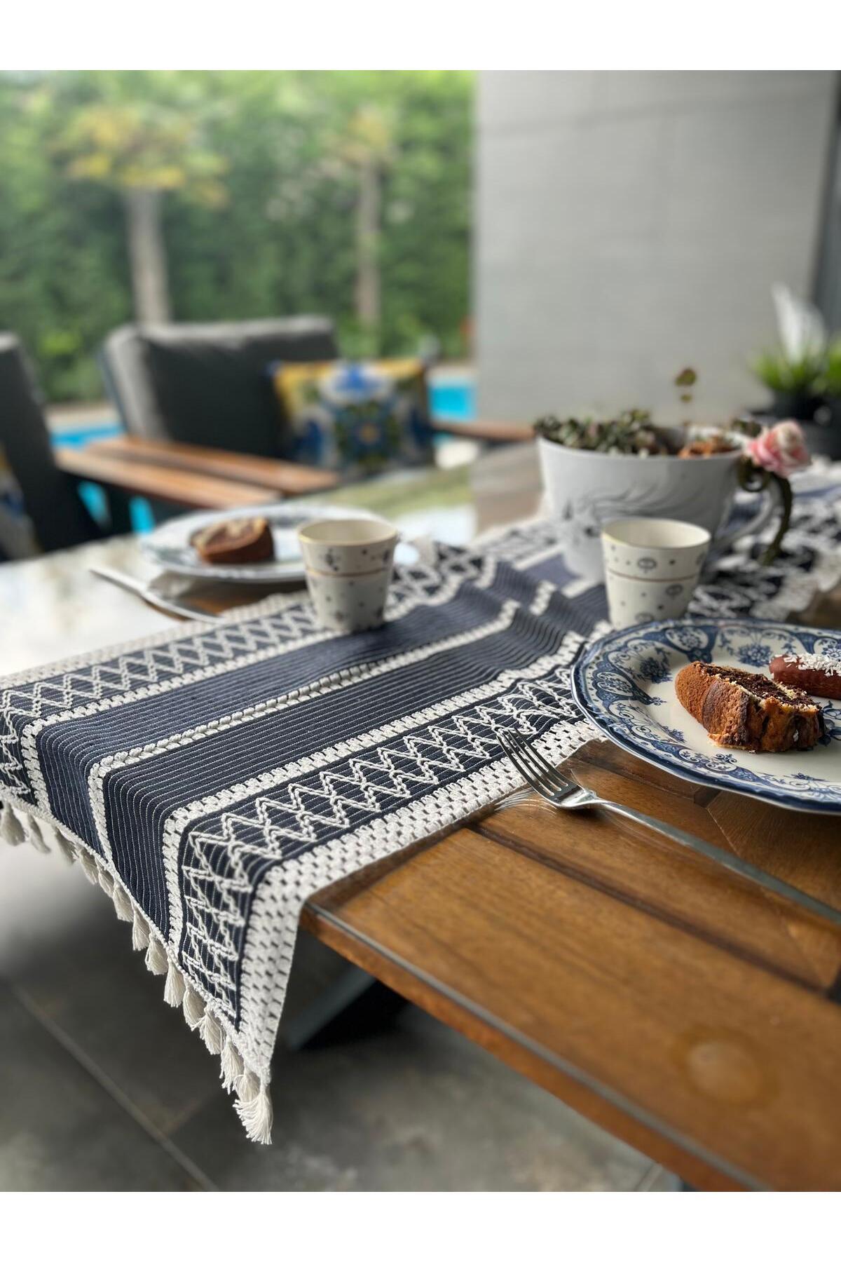 Ham Organik Pamuk Dantel Desenli Püsküllü Lacivert Runner 35x145 Cm  Masa Sunum Örtüsü — Lacivert