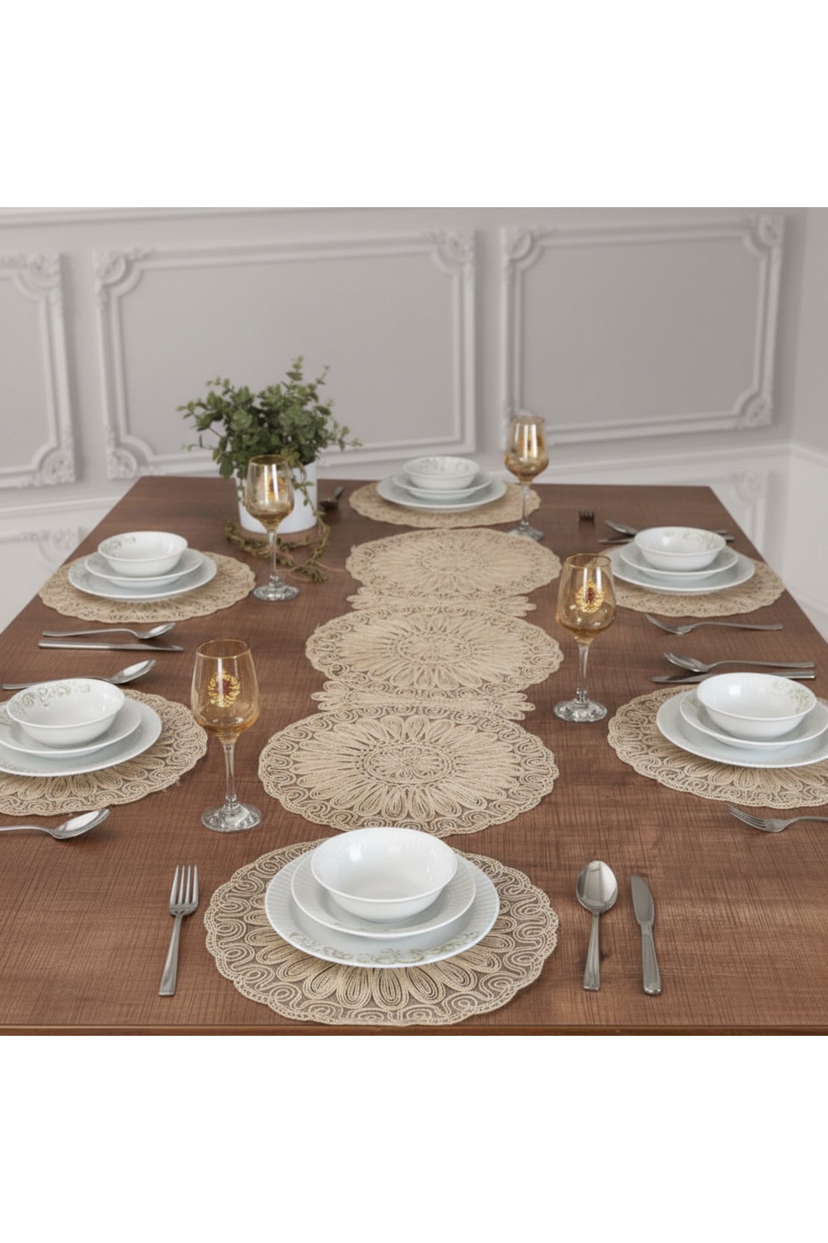 Tropikhome Nakışlı Bej 40 x 110 Runner  + 40 x 40*12 Amerikan Servisli 13 Parça Sunum Yemek Seti — Bej