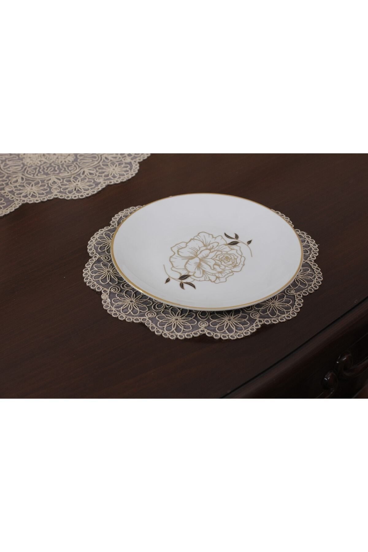 Tropikhome Nakışlı Bej 30 x 92 Runner + 30 x 30*6 Amerikan Servisli 7 Parça Sunum Yemek Seti — Bej