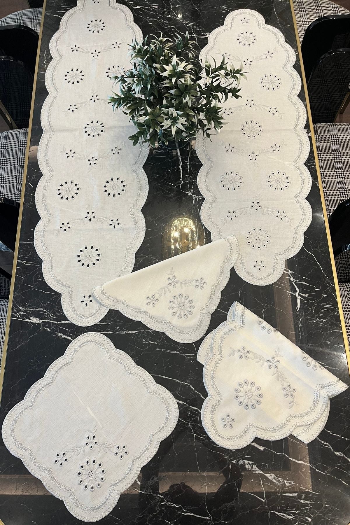 Tropikhome Göz Boncuğu Gümüş 40 x 140*1 adet + 40 x 110*2 adet + 40 x 40*2 adet 5 Parçalı Sunum Yemek Seti — Gümüş