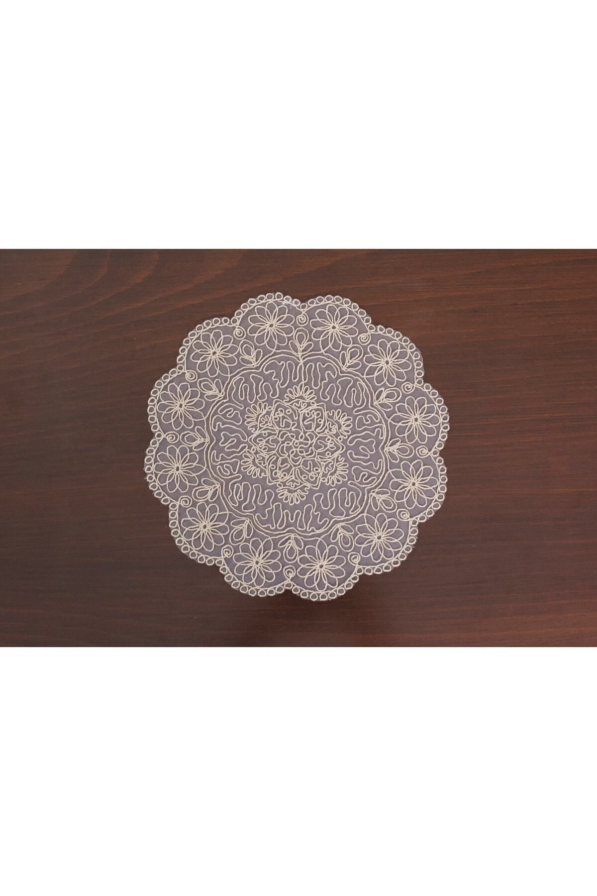 Tropikhome Nakışlı Bej 30 x 92 Runner + 30 x 30*6 Amerikan Servisli 7 Parça Sunum Yemek Seti — Bej