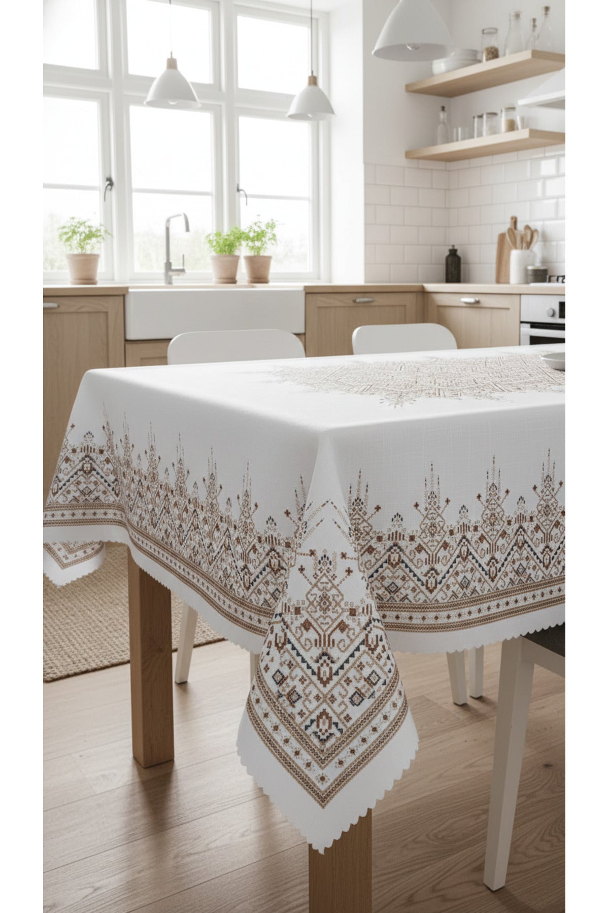 Tropikhome 150 x 220 Etnik Desenli Solma Yapmaz Dijital Baskılı Dertsiz Masa Örtüsü — Kahverengi