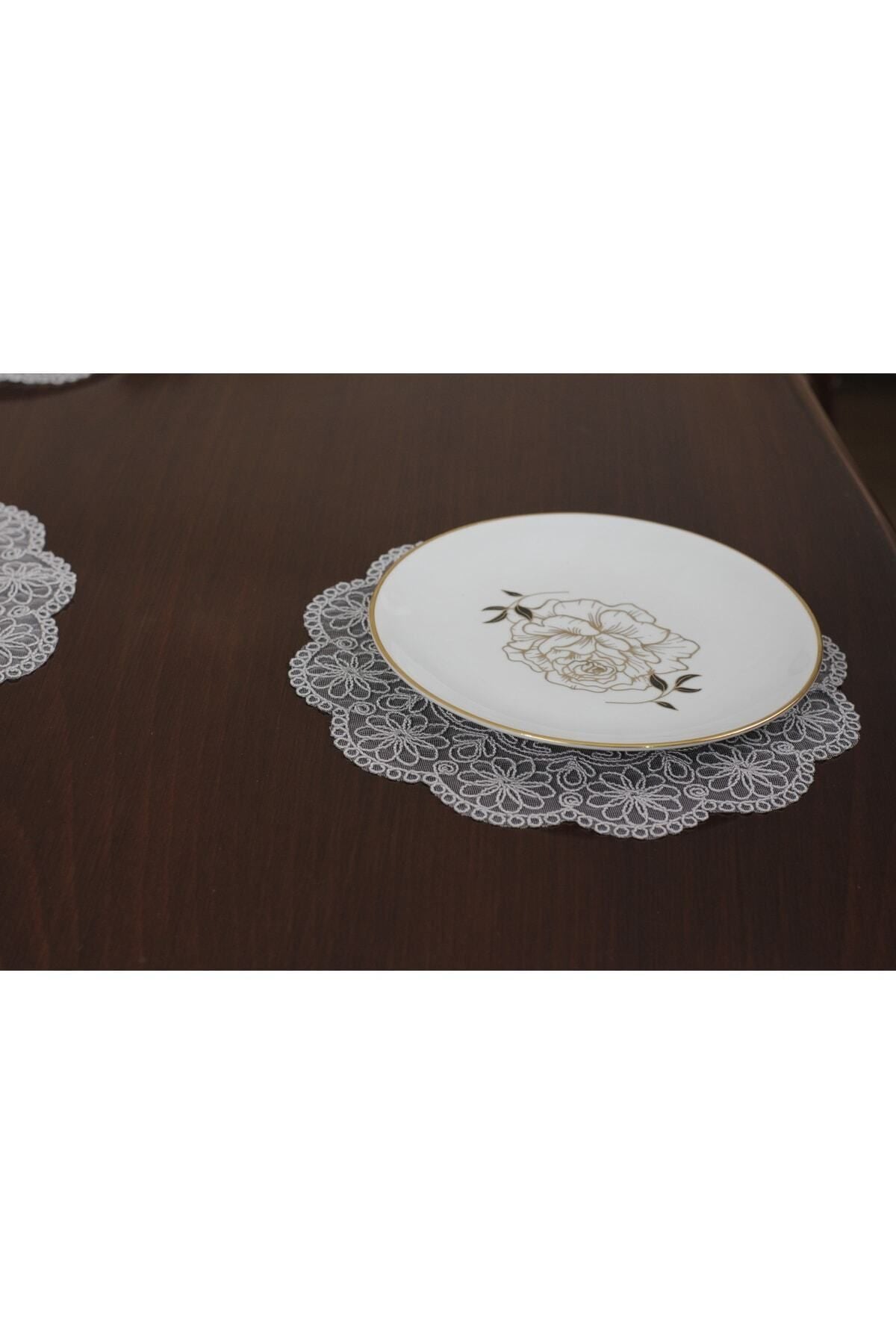 Tropikhome Nakışlı Gri 30 x 92 Runner + 30 x 30*6 Amerikan Servisli 7 Parça Sunum Yemek Seti — Gri
