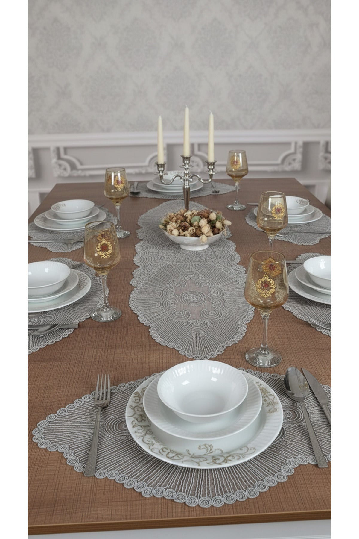Tropikhome Nakışlı Gri 35 x 115 Runner + 35 x 50*6 Amerikan Servisli 7 Parça Sunum Yemek Seti — Gri