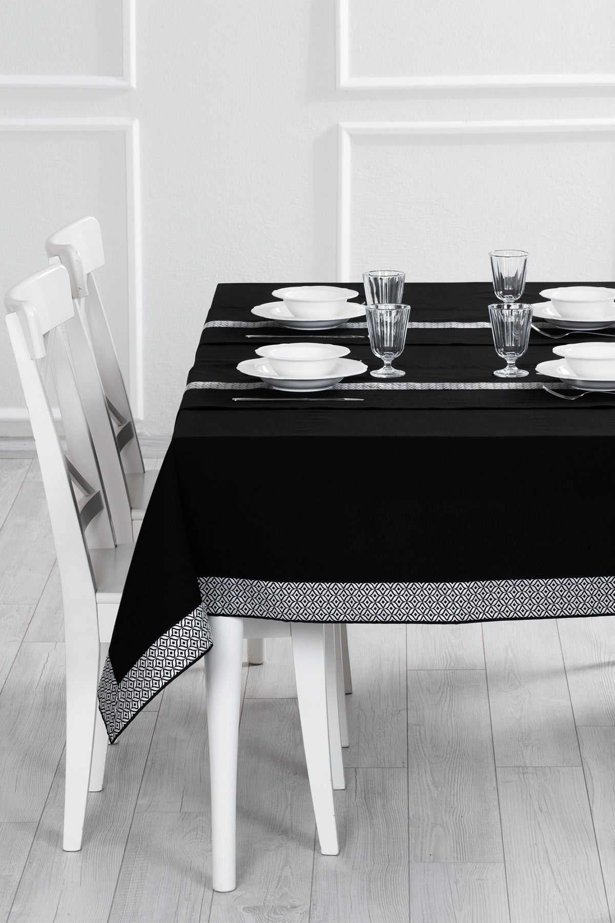 Tropikhome 160 x 220 + 2 Runner Siyah Çeyizlik Pamuklu Masa Örtüsü Seti — Siyah