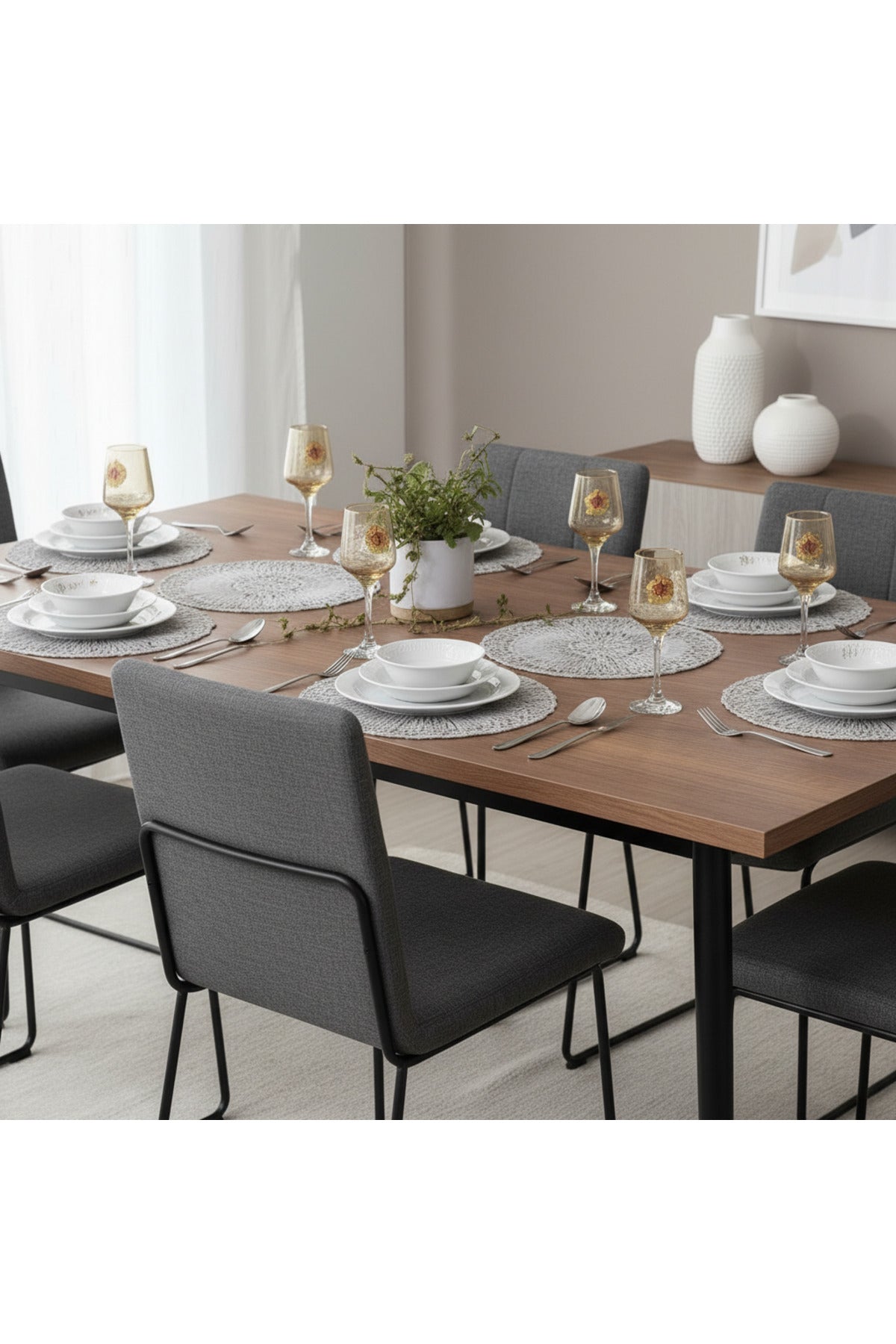 Tropikhome Nakışlı Gri 40 x 110 Runnerlı + 40 x 40*8 Amerikan Servisli 9 Parça Sunum Yemek Seti — Gri
