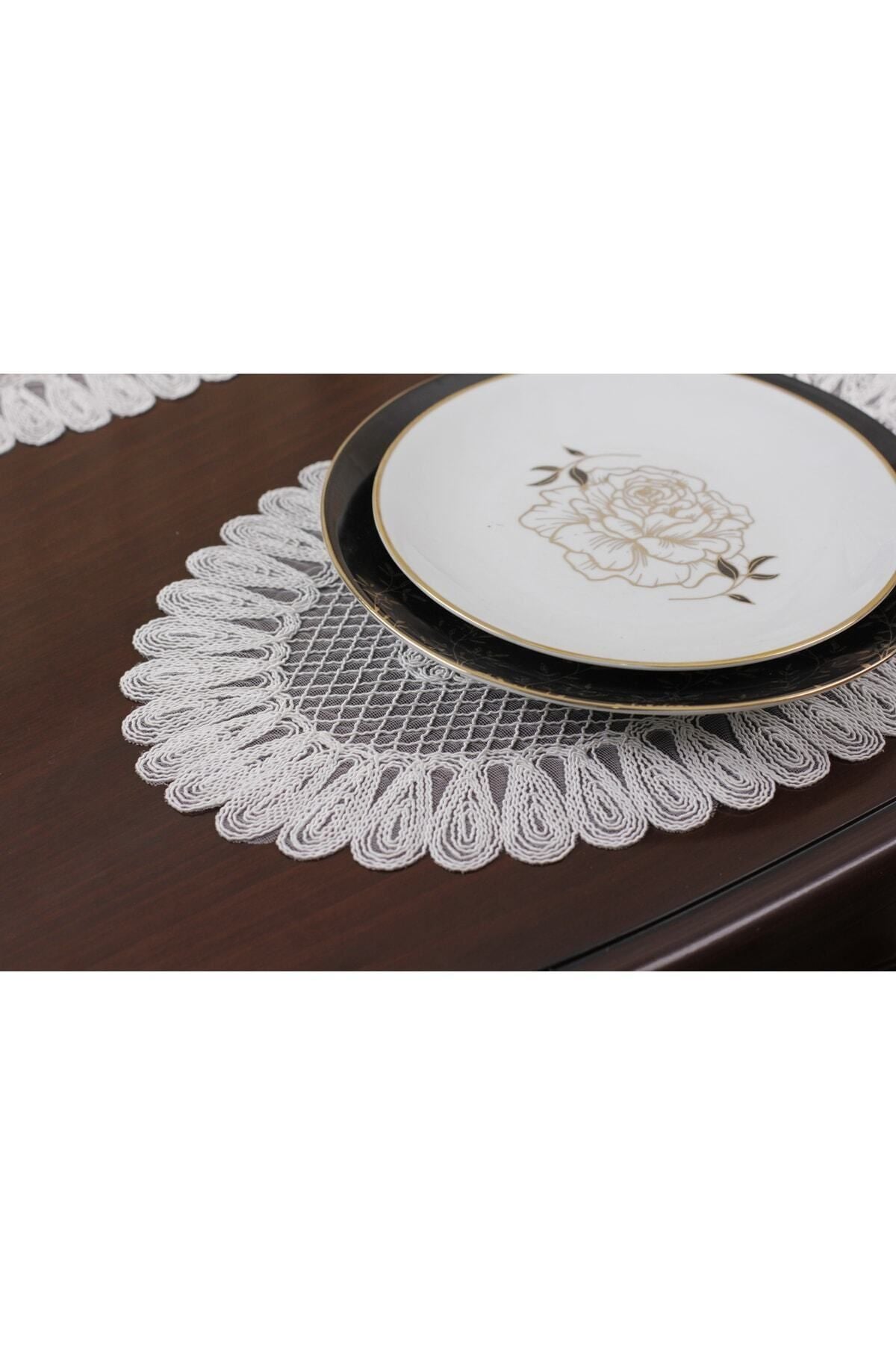 Tropikhome Nakışlı Ekru 32 x 110 Runner + 32 x 50*8 Amerikan Servisli 9 Parça Sunum Yemek Seti — Ekru