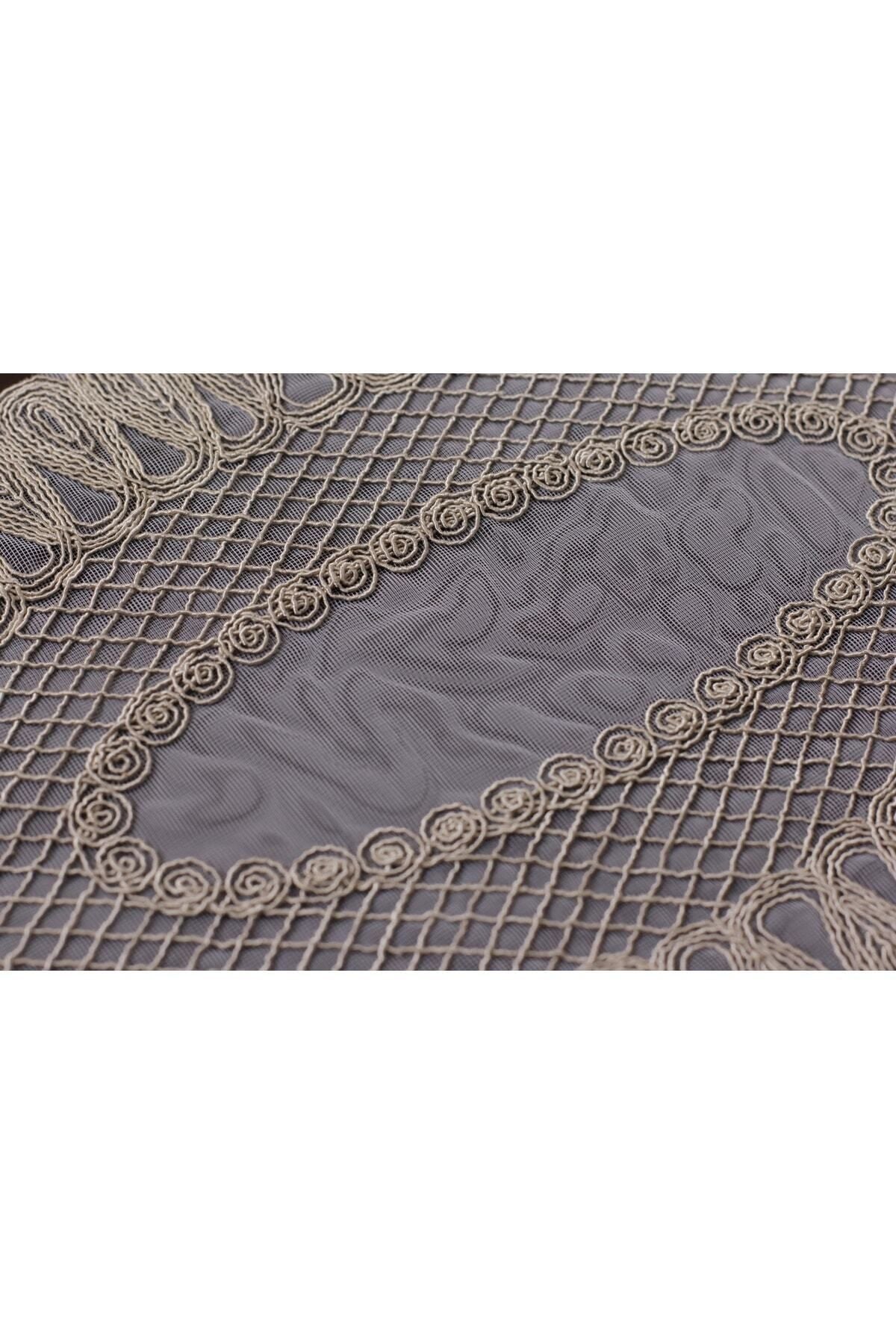 Tropikhome Nakışlı Bej 32 x 110 Runner + 32 x 50*6 Amerikan Servisli 7 Parça Sunum Yemek Seti — Bej