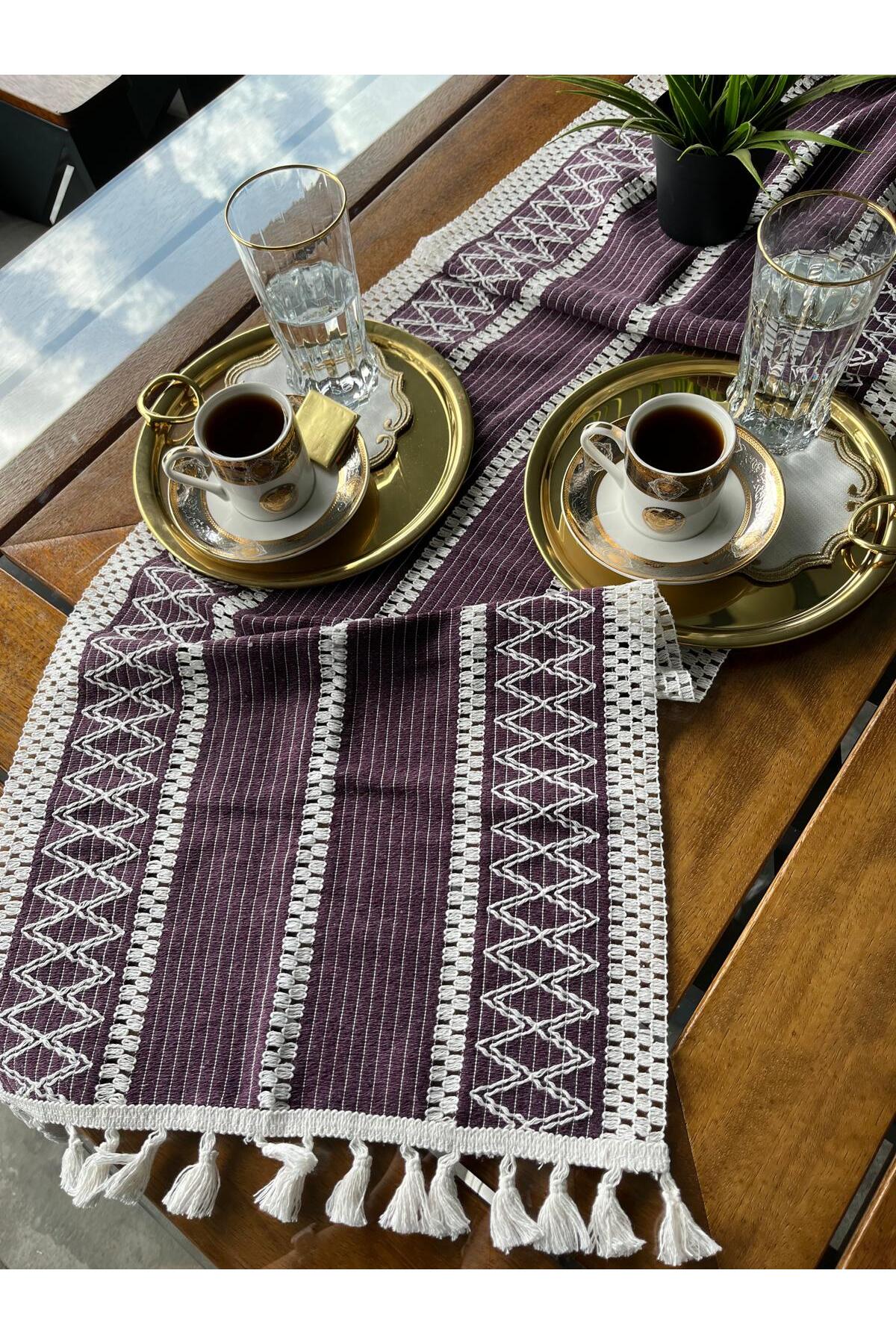 Ham Organik Pamuk Dantel Desenli Püsküllü Mor Runner 35x145 Cm  Masa Sunum Örtüsü — Mor