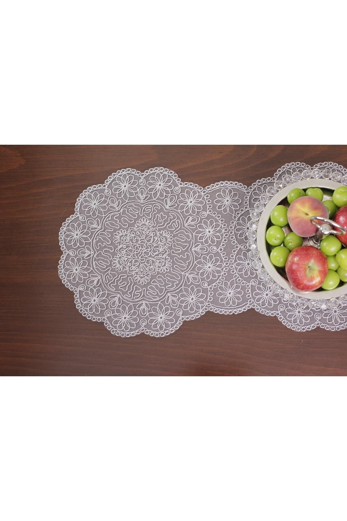 Tropikhome Nakışlı Gri 30 x 92 Runner + 30 x 30*6 Amerikan Servisli 7 Parça Sunum Yemek Seti — Gri